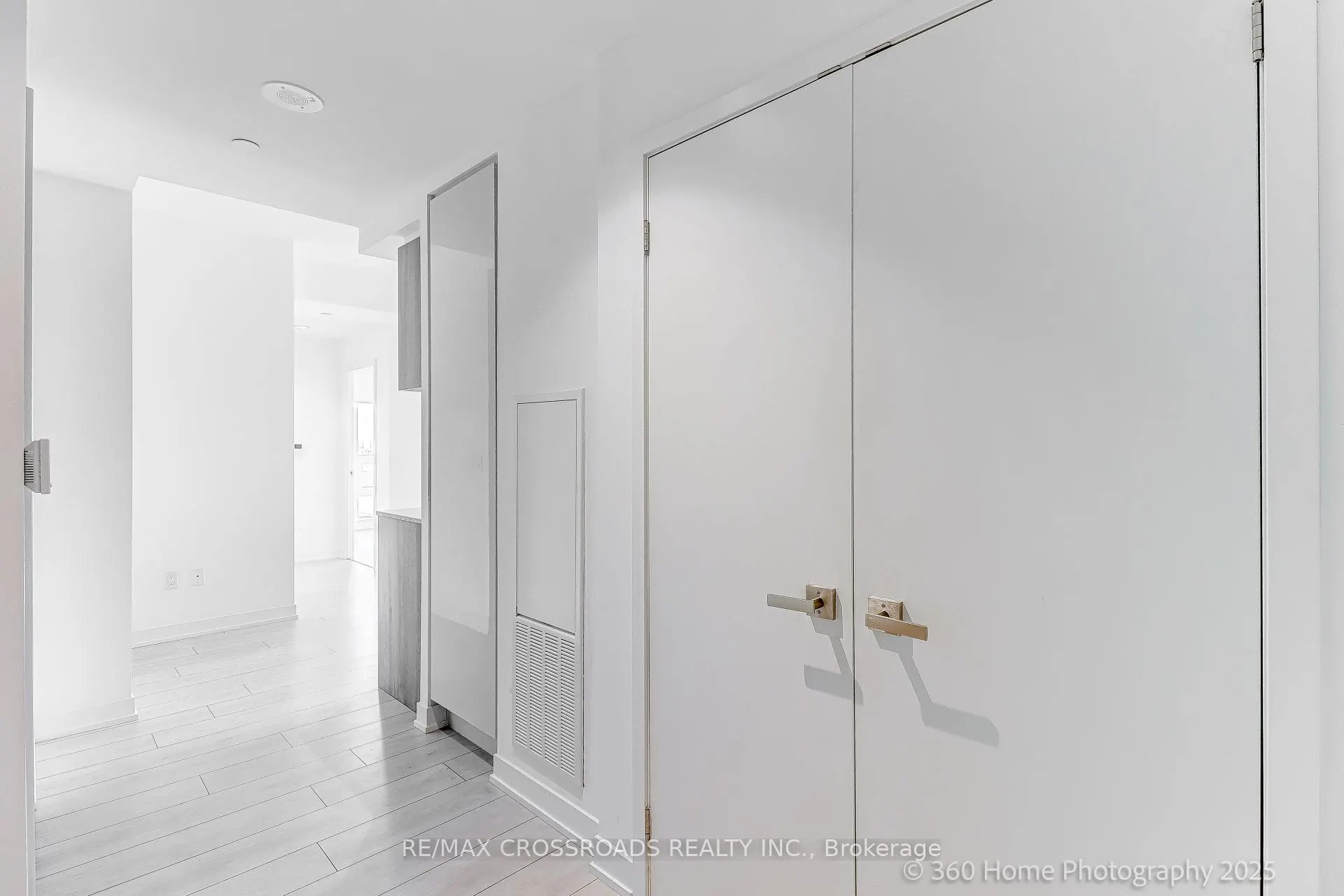 31 Tippett Road, #1306