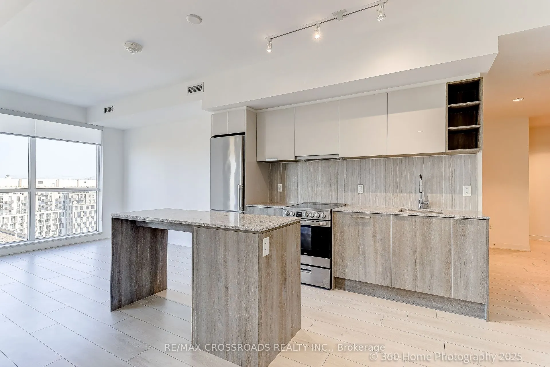31 Tippett Road, #1306