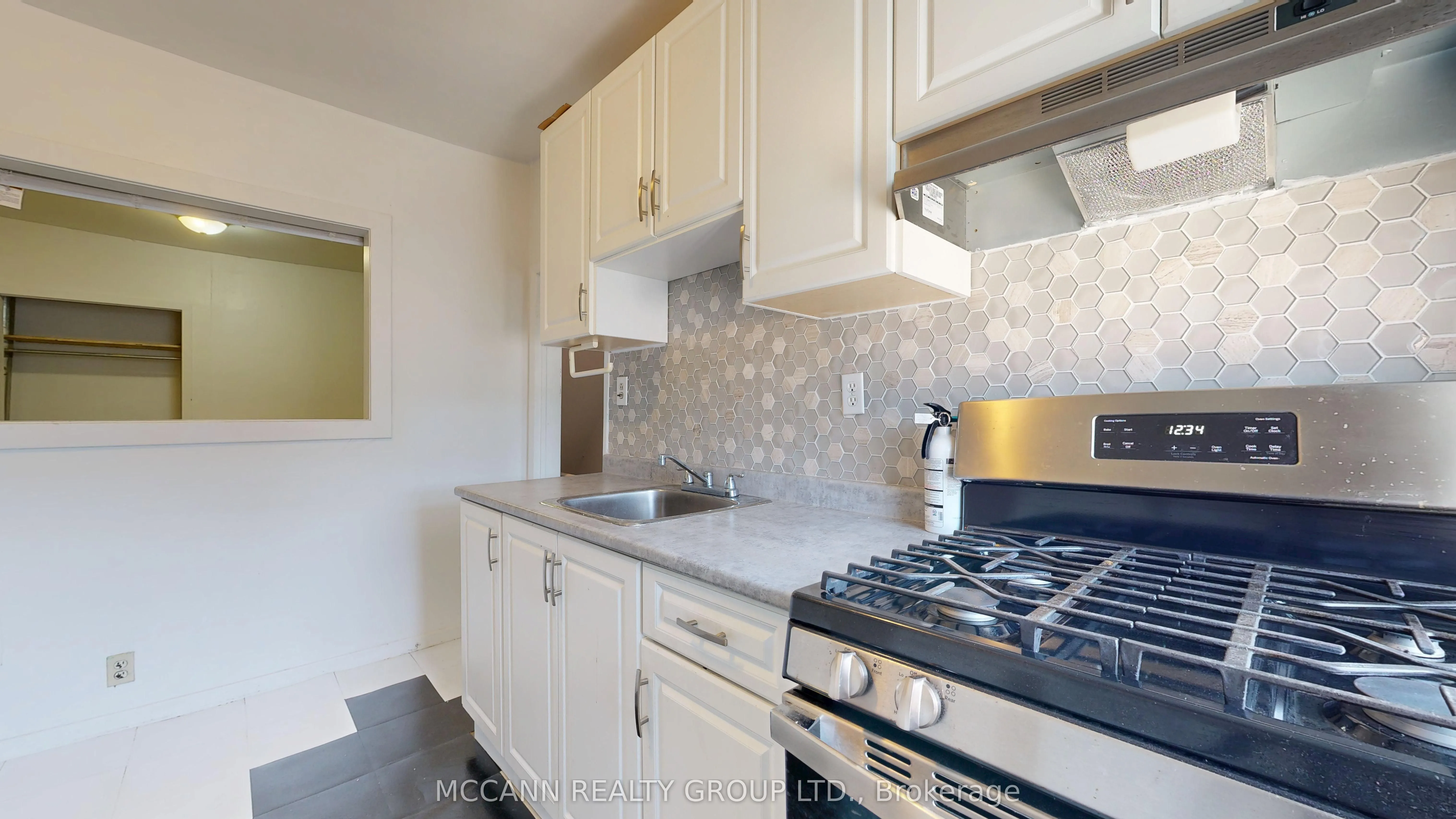 32 Macklem Avenue, #Upper