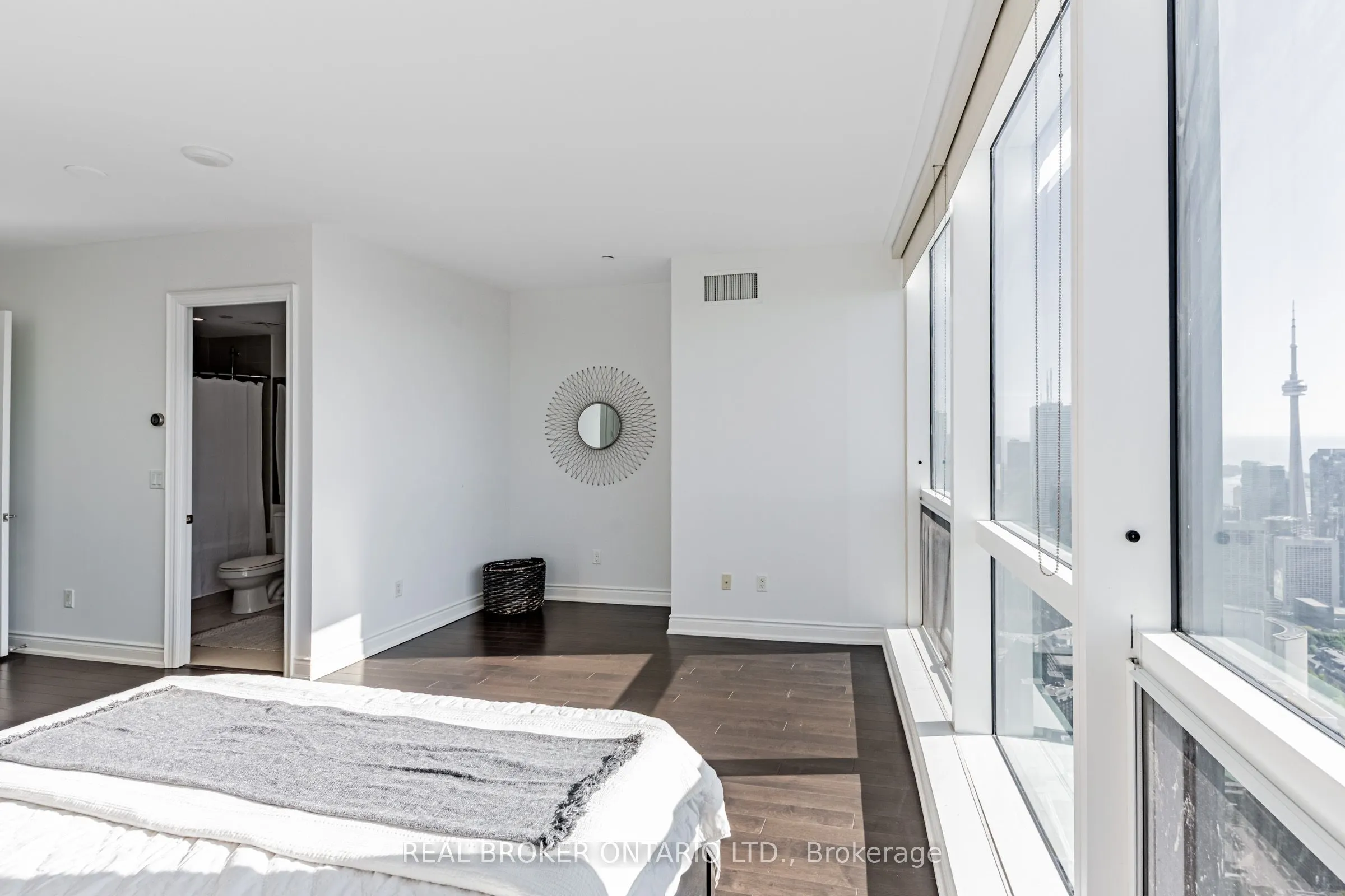 388 Yonge Street, #7510