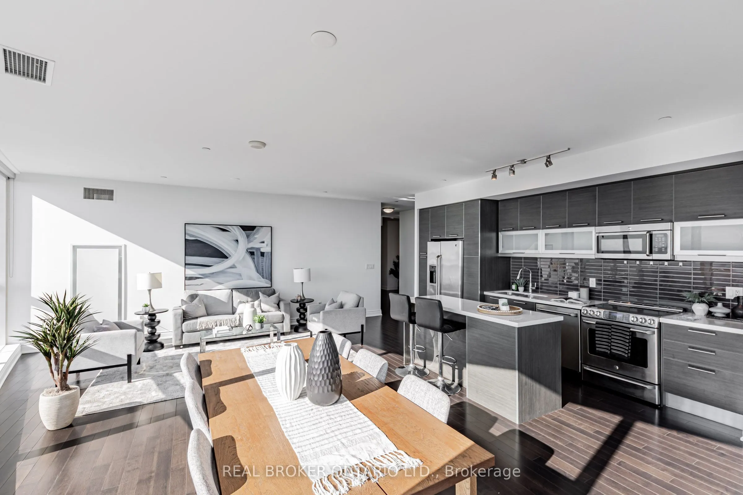 388 Yonge Street, #7510