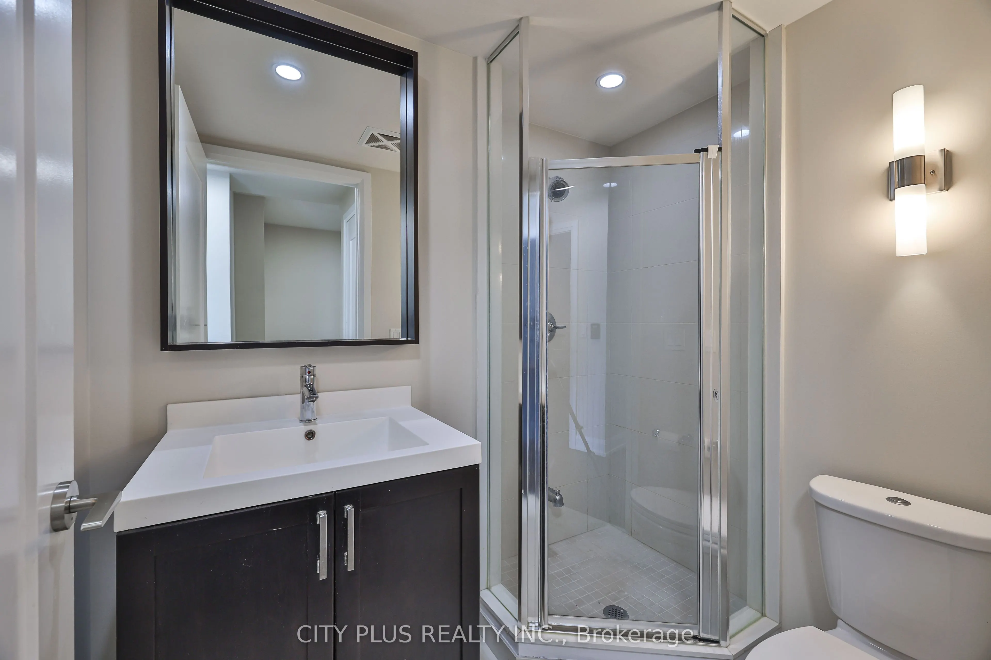 18 Graydon Hall Drive, #2311