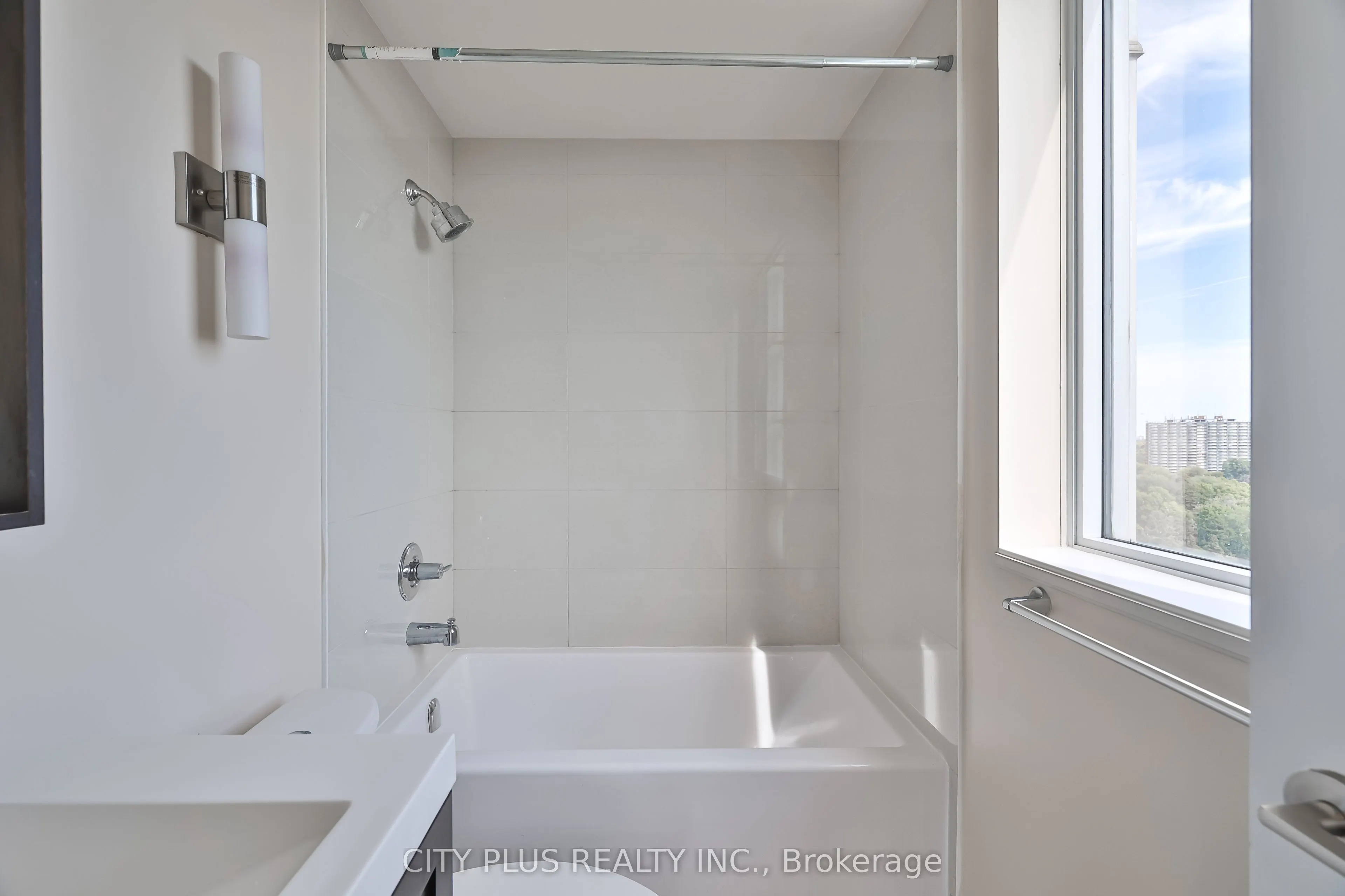 18 Graydon Hall Drive, #2311