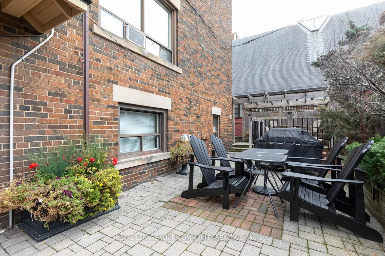 922 Bathurst Street, #16