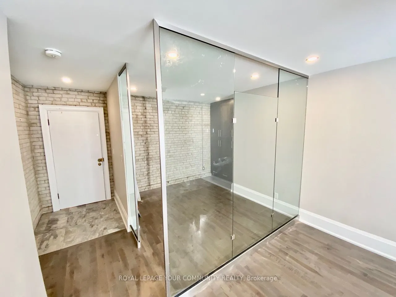 922 Bathurst Street, #16