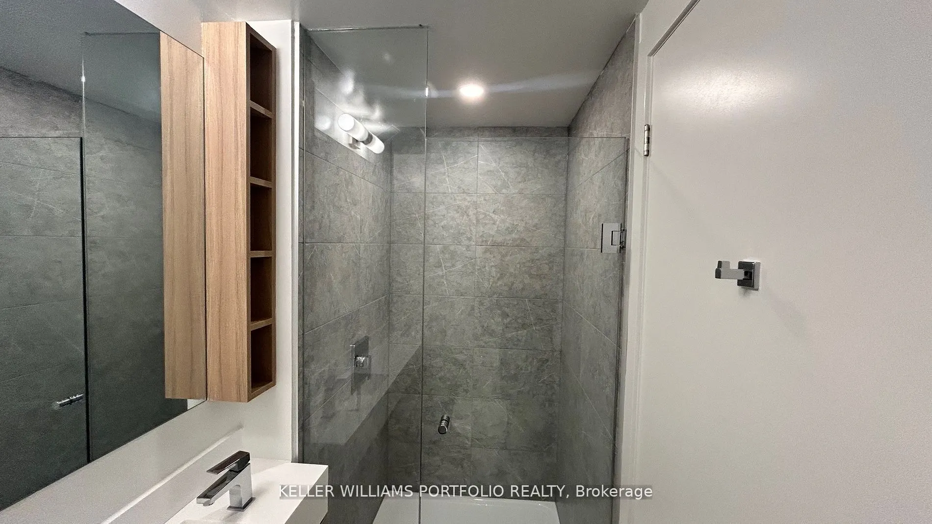 82 Dalhousie Street, #4212