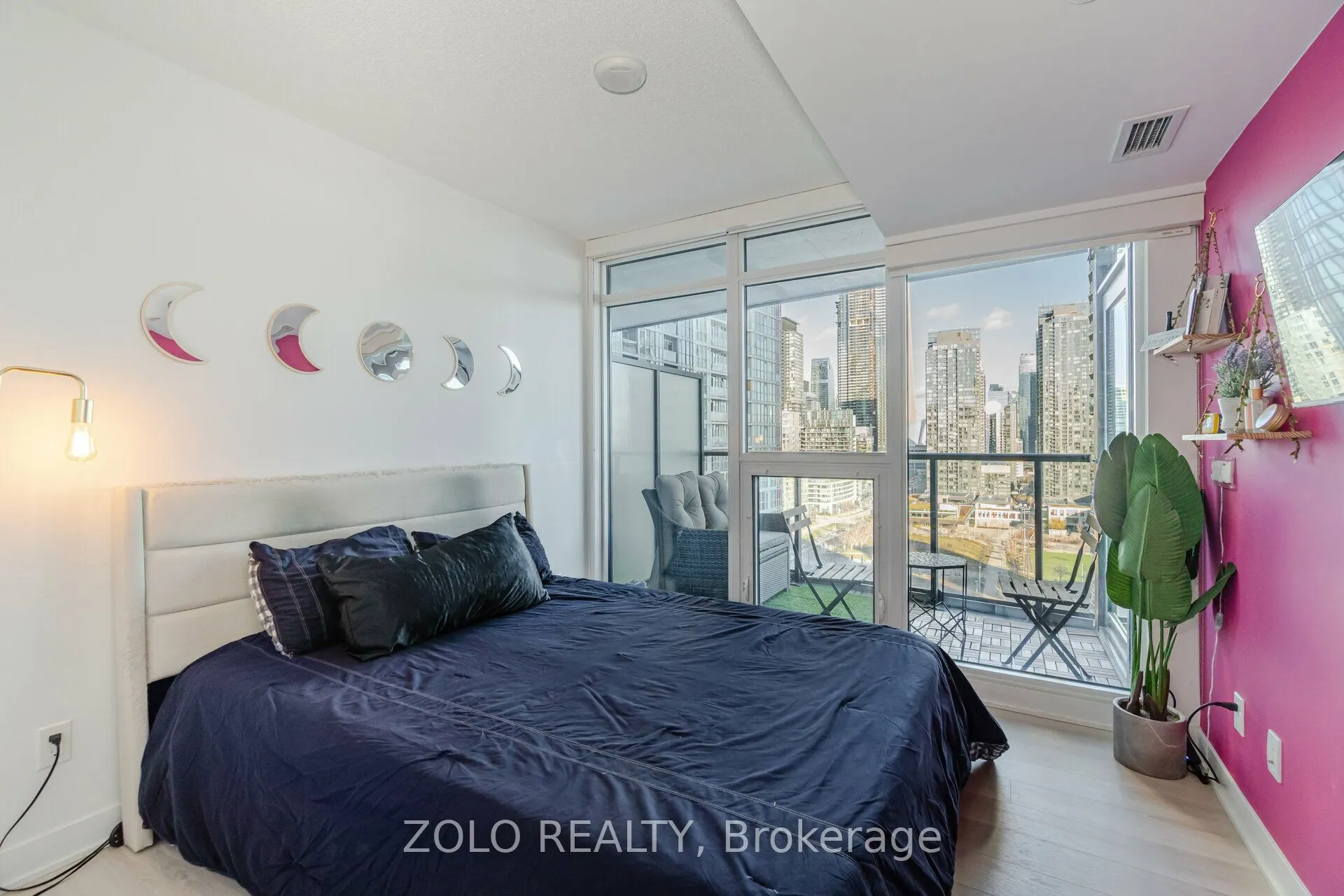 70 Queens Wharf Road, #2111