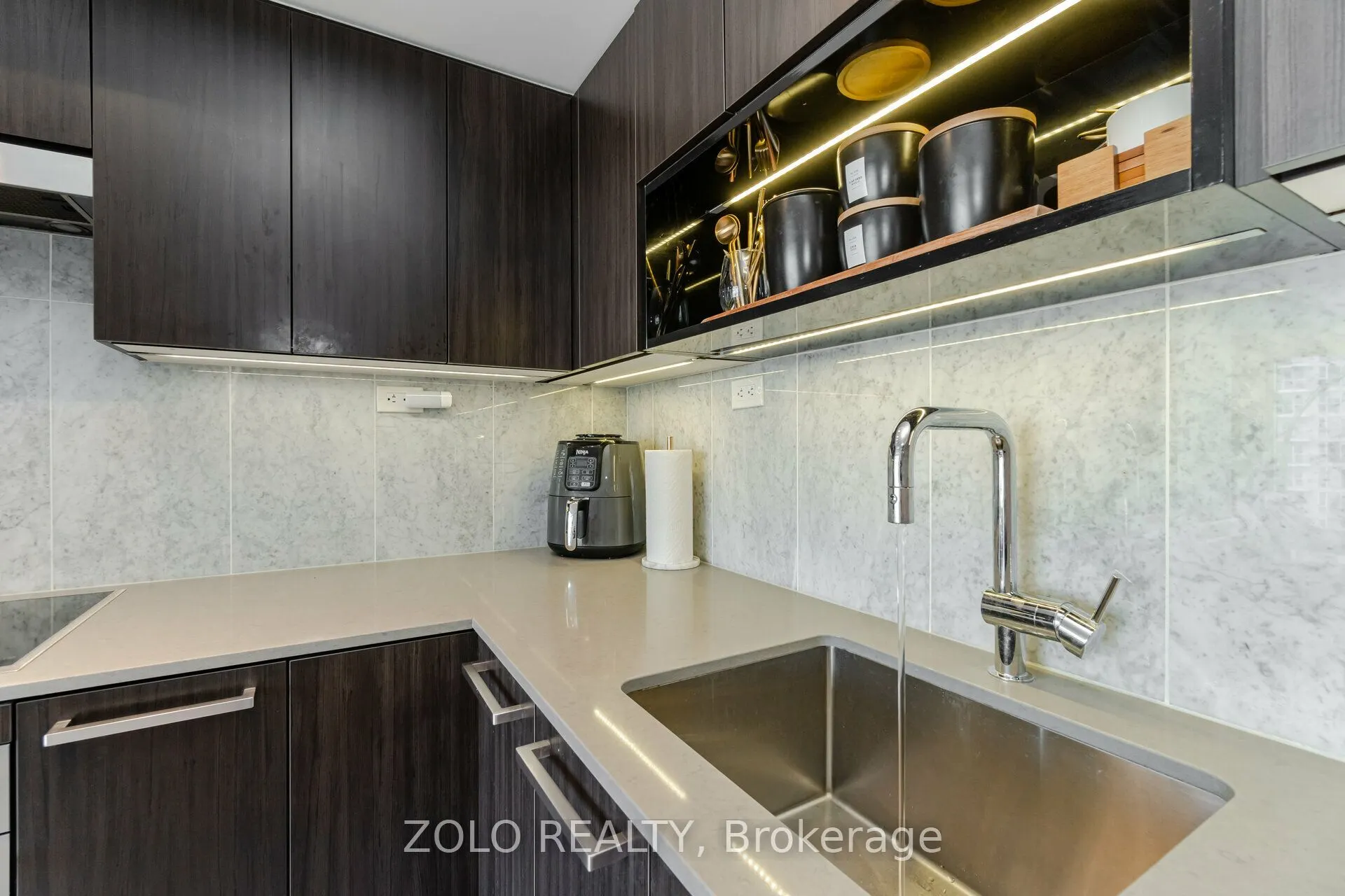 70 Queens Wharf Road, #2111