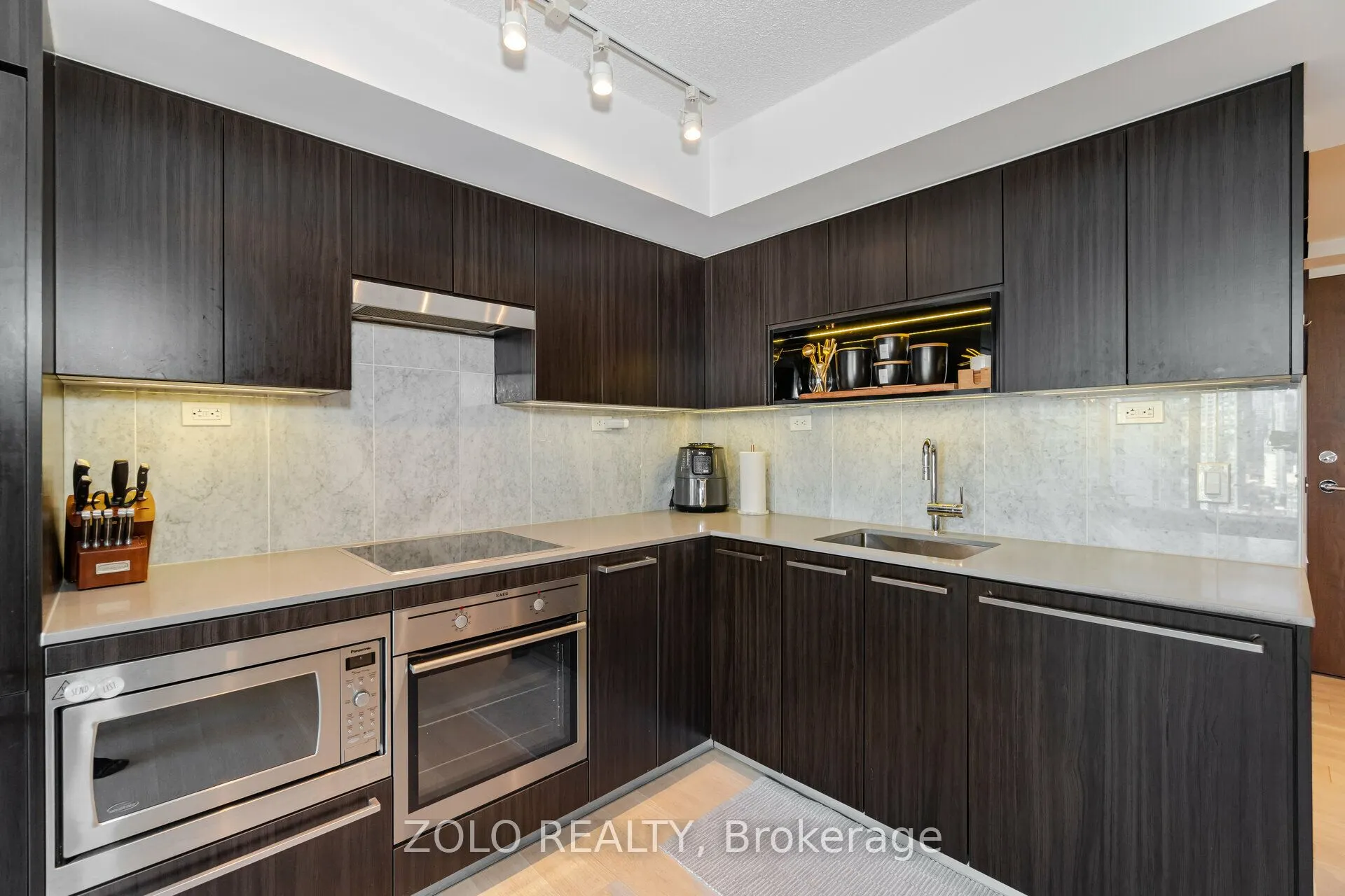 70 Queens Wharf Road, #2111