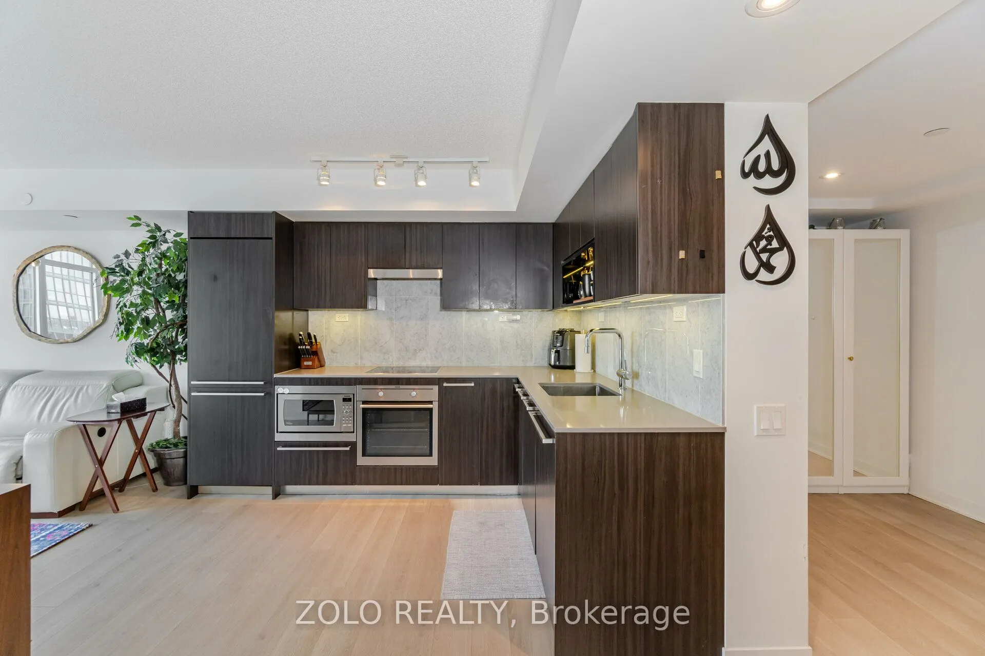 70 Queens Wharf Road, #2111