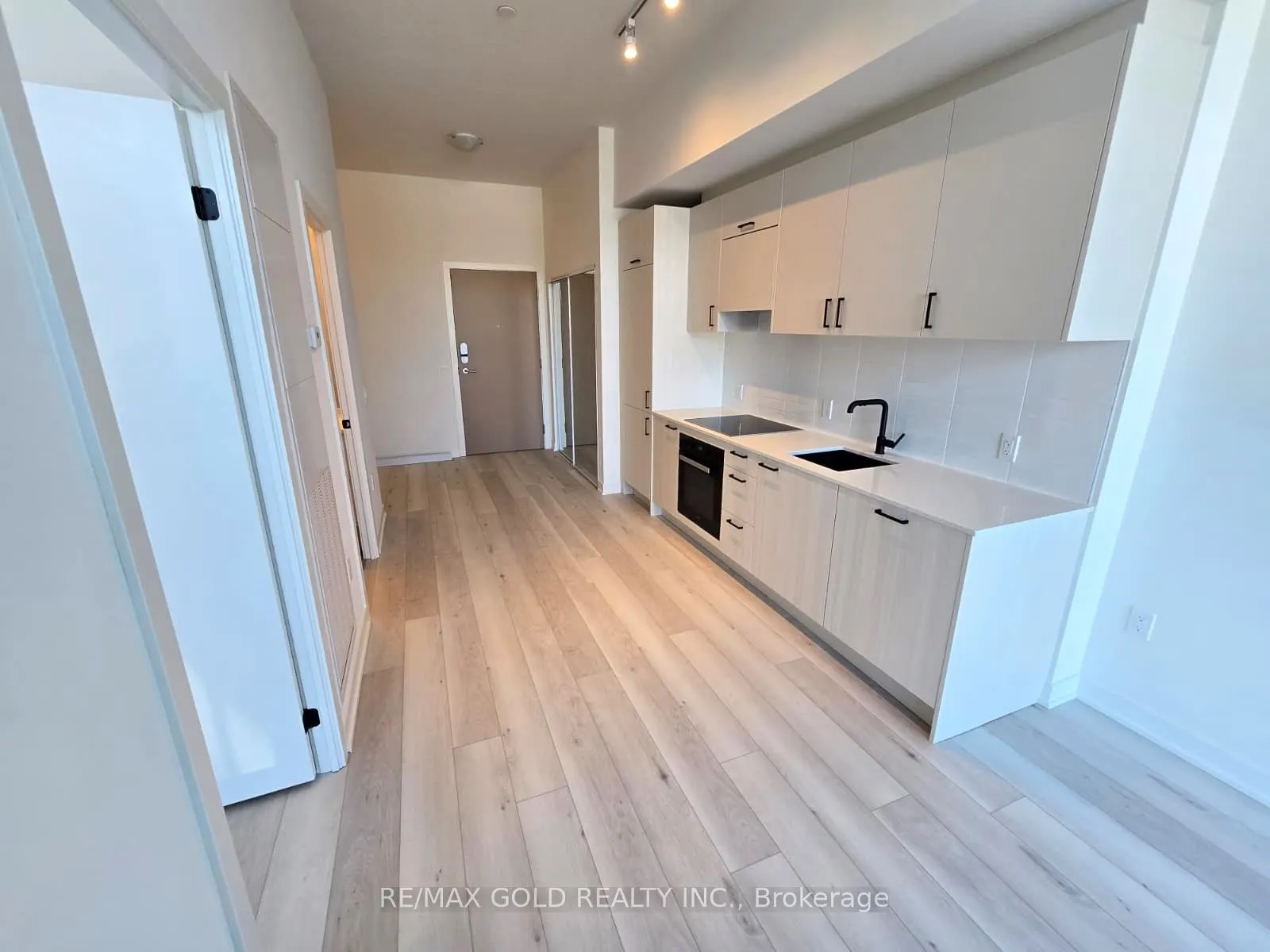 1 Kyle Lowry Road, #103