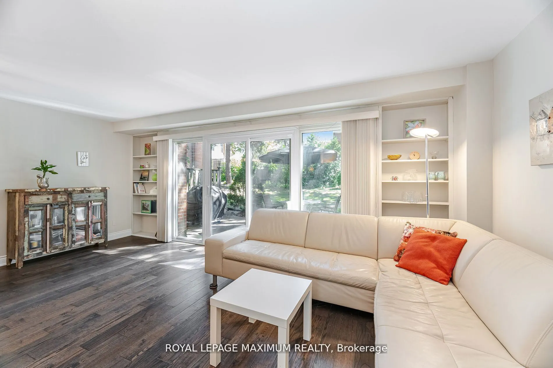 90 George Henry Boulevard, #17