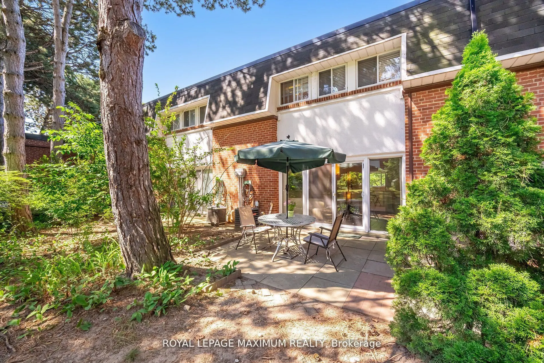 90 George Henry Boulevard, #17