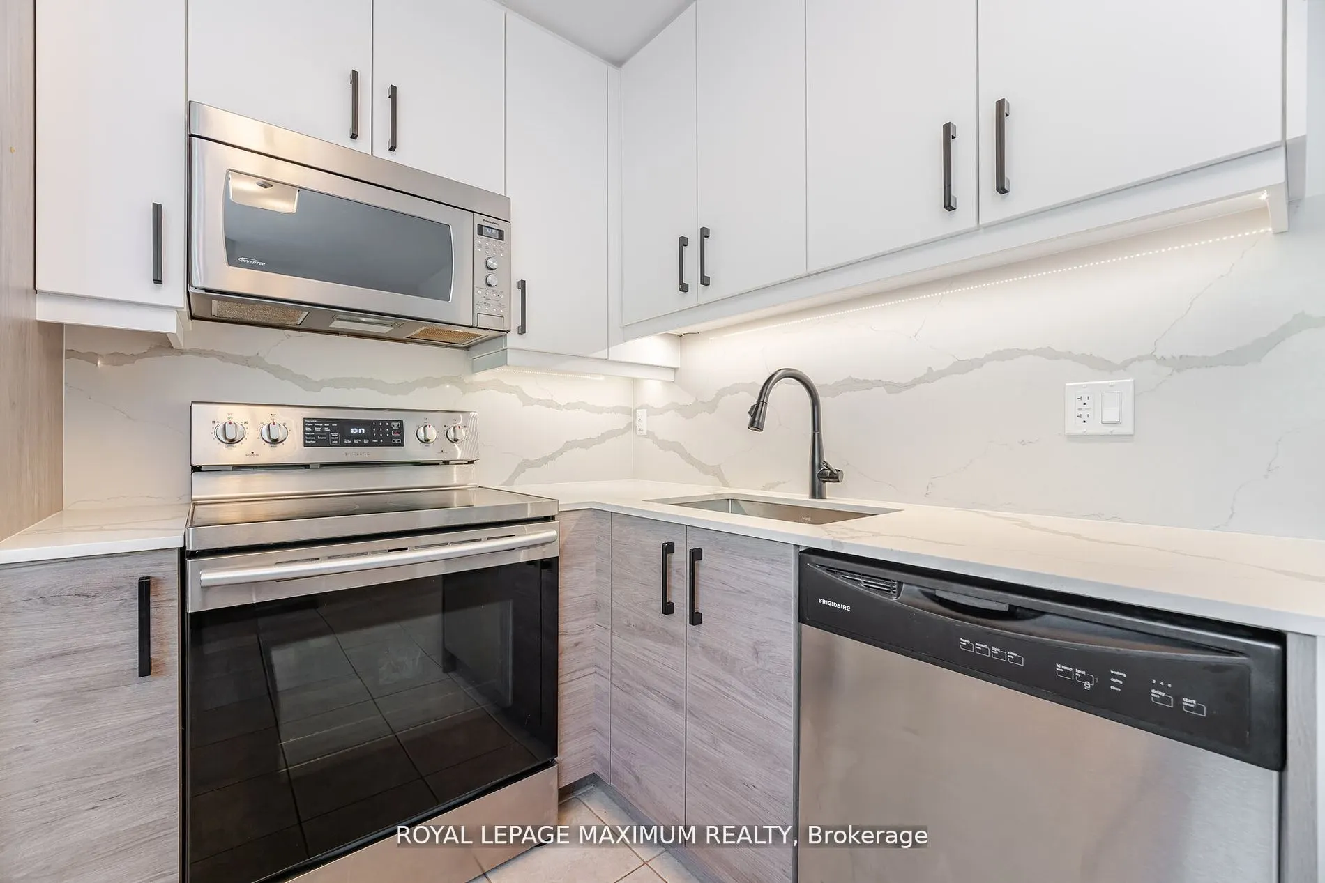 90 George Henry Boulevard, #17
