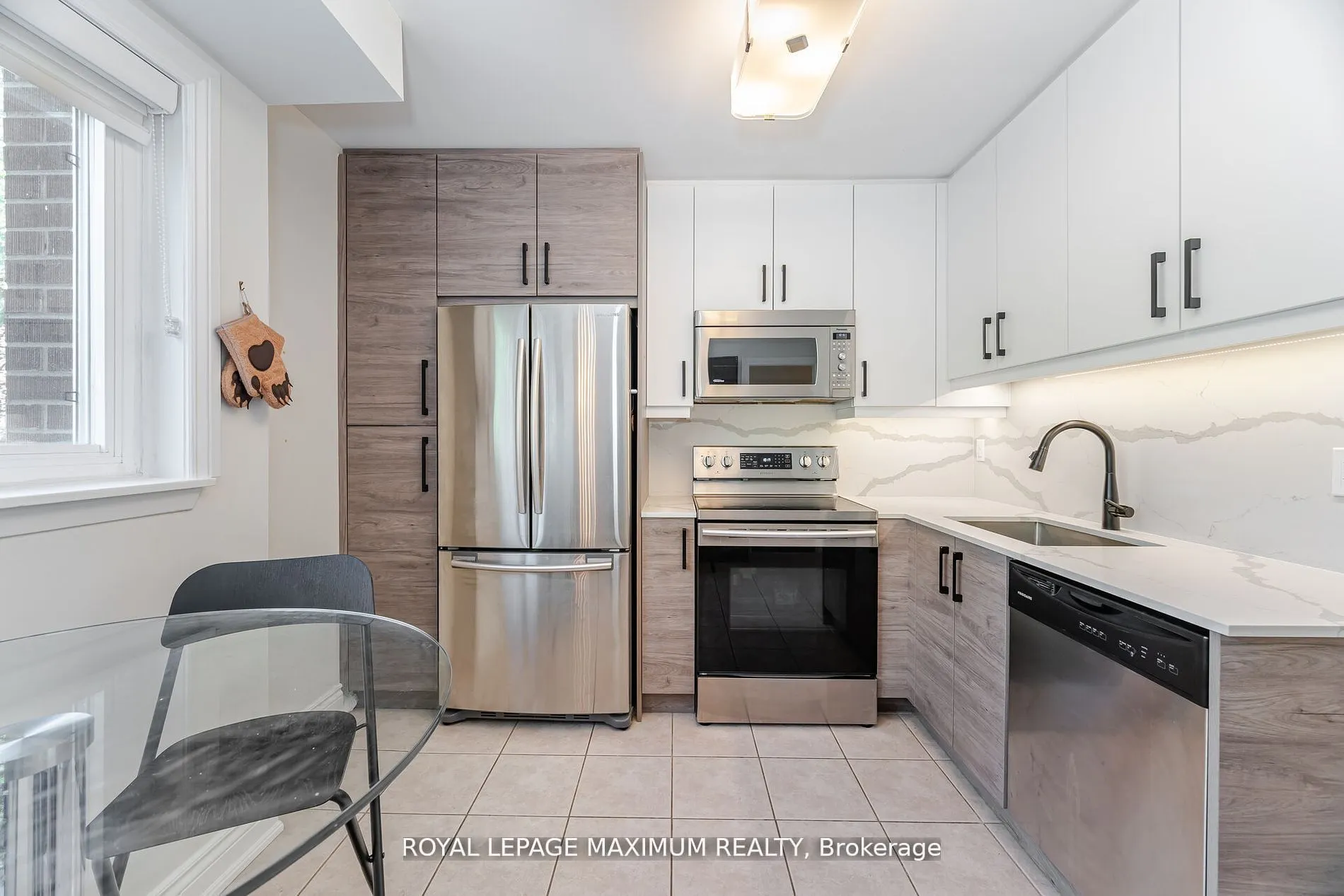 90 George Henry Boulevard, #17