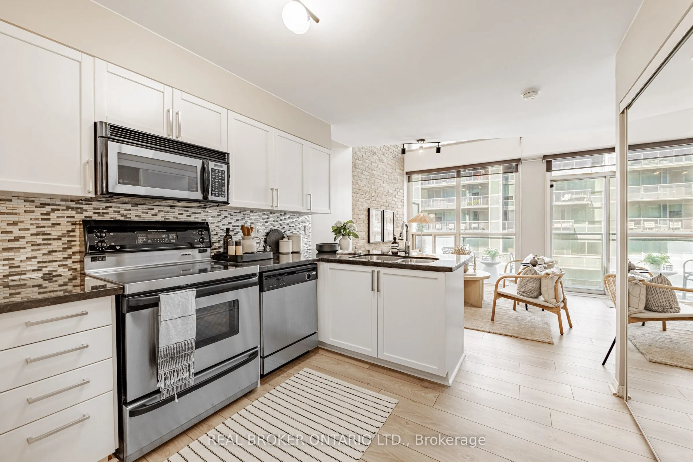 1029 King Street W, #612