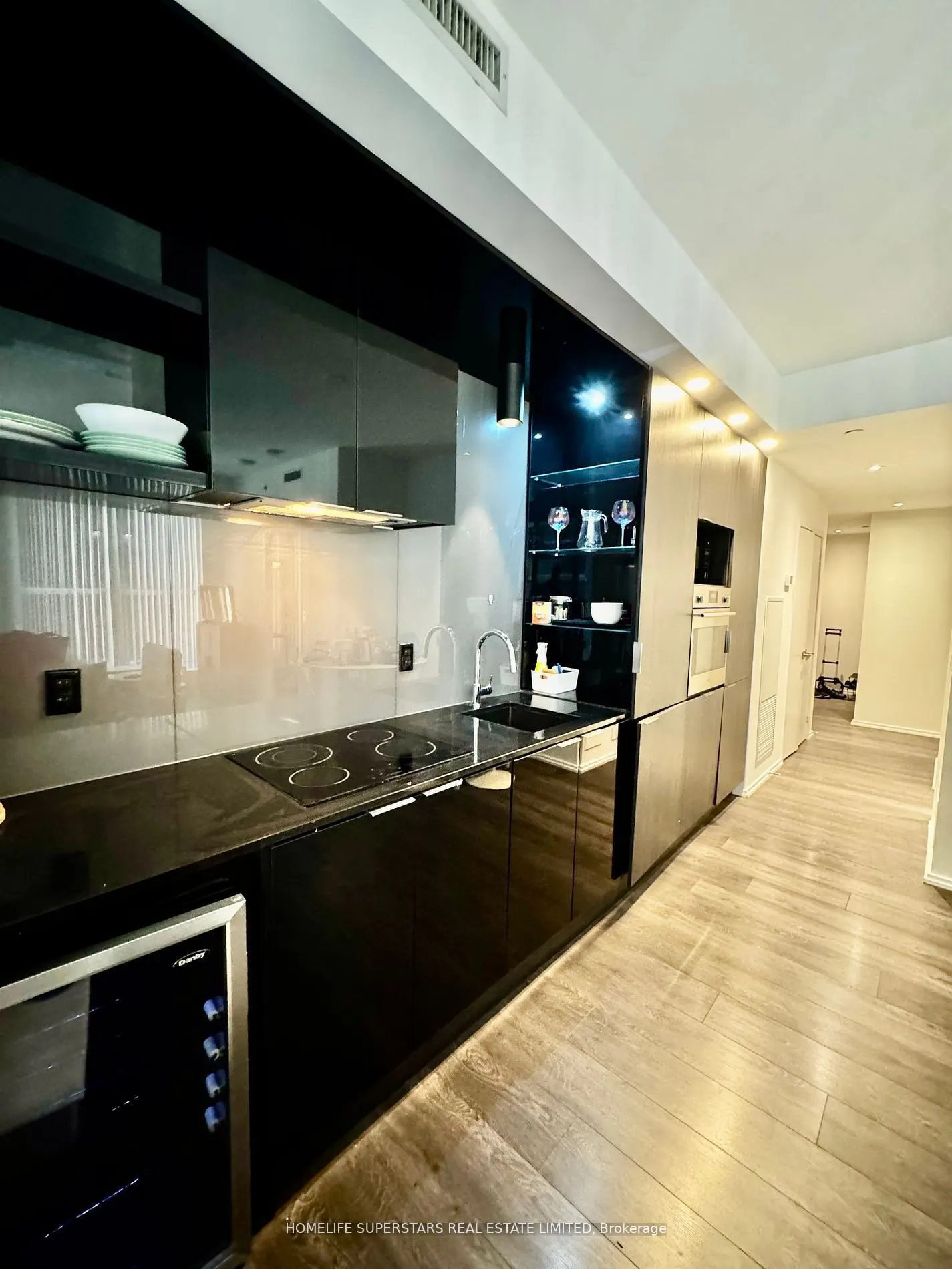 70 Temperance Street, #506