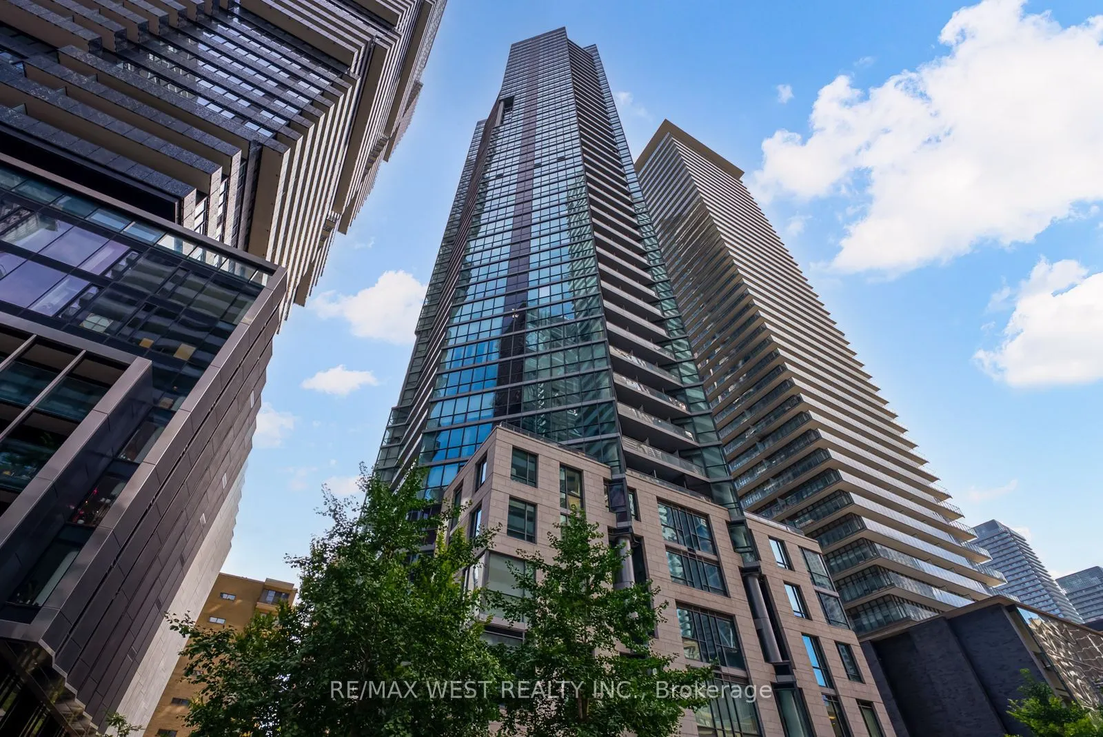 45 Charles Street E, #3011