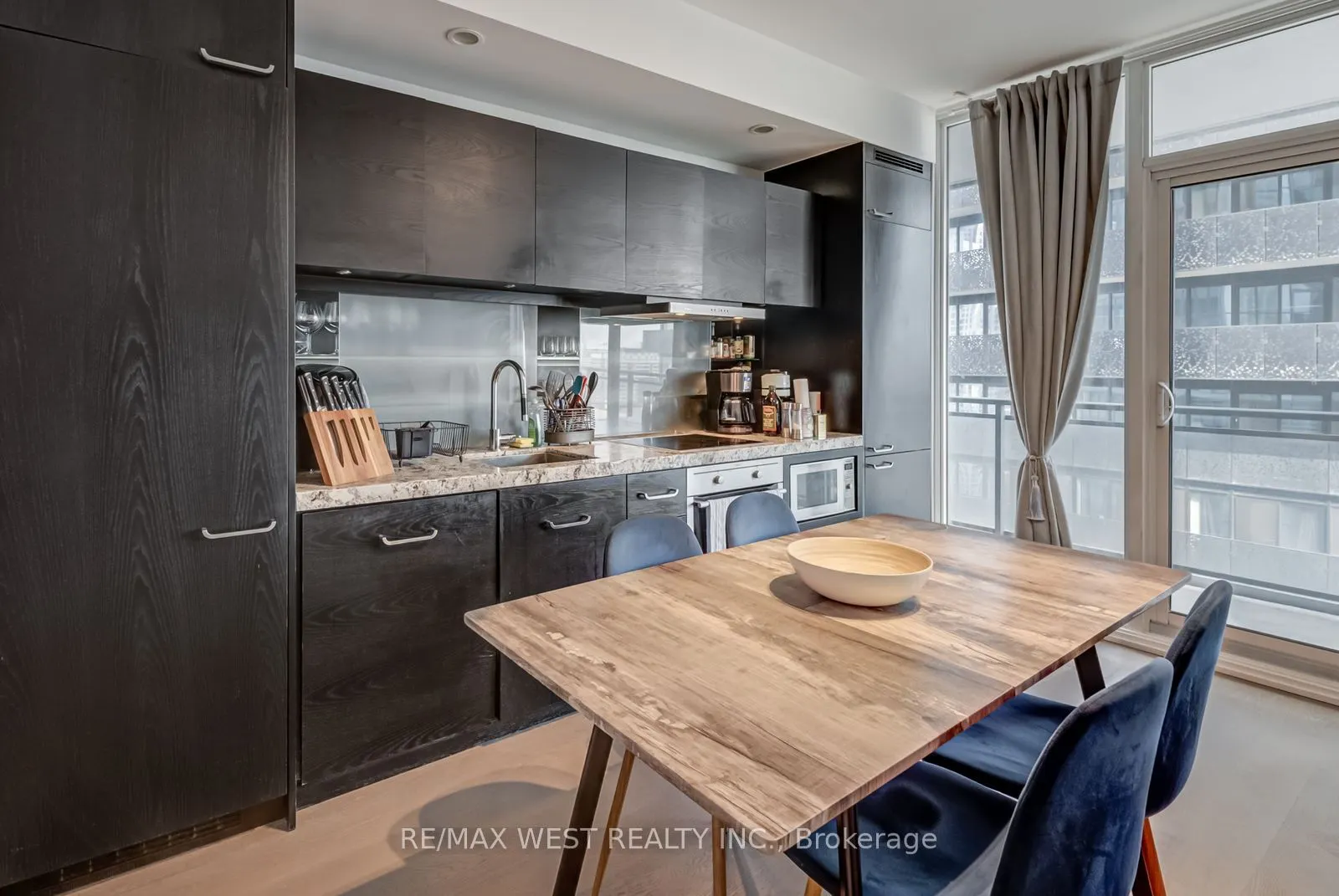 45 Charles Street E, #3011