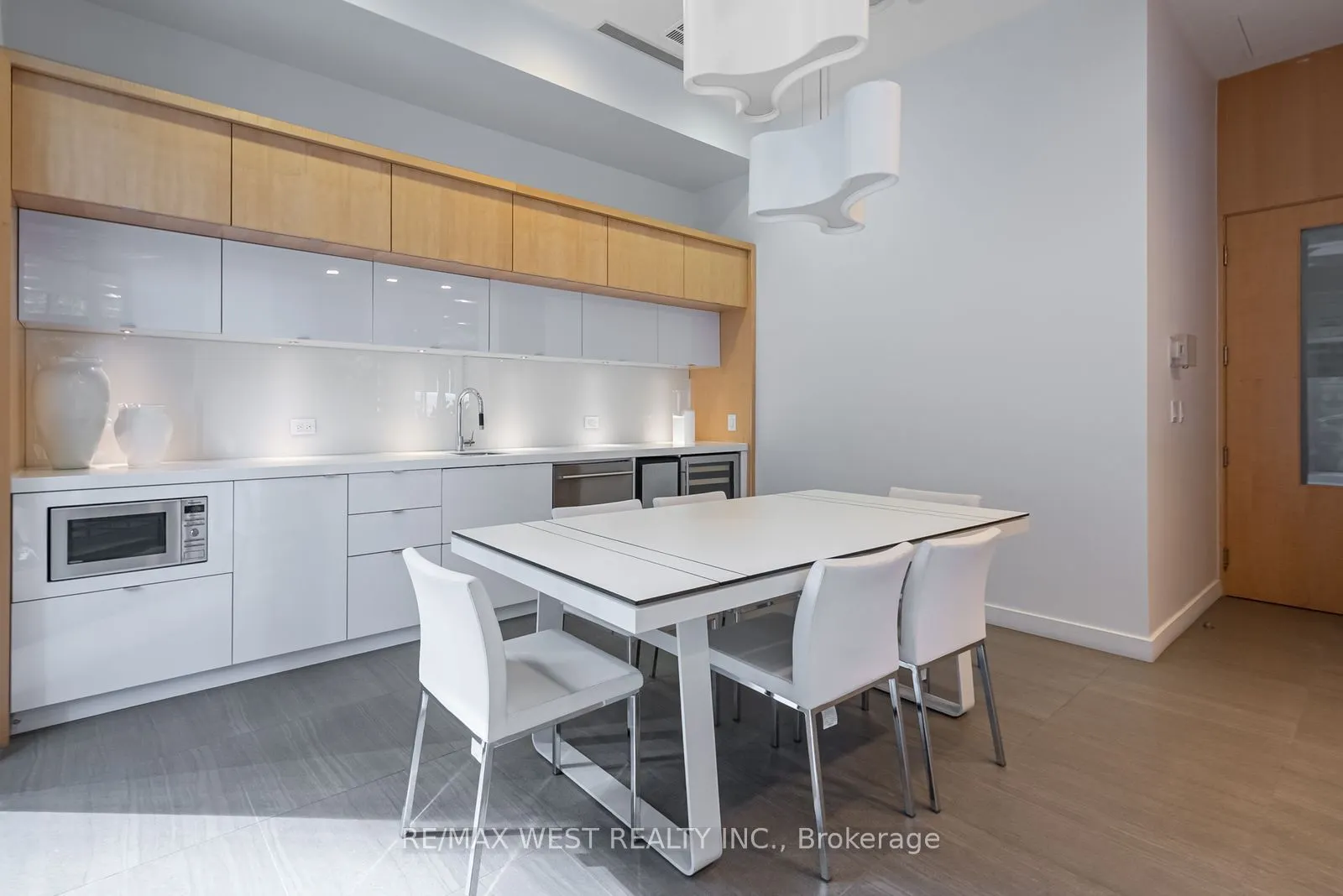 45 Charles Street E, #3011