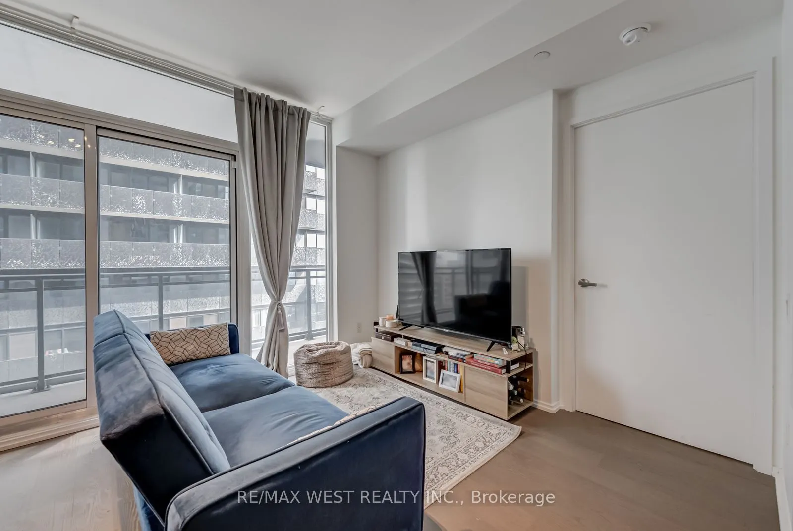 45 Charles Street E, #3011