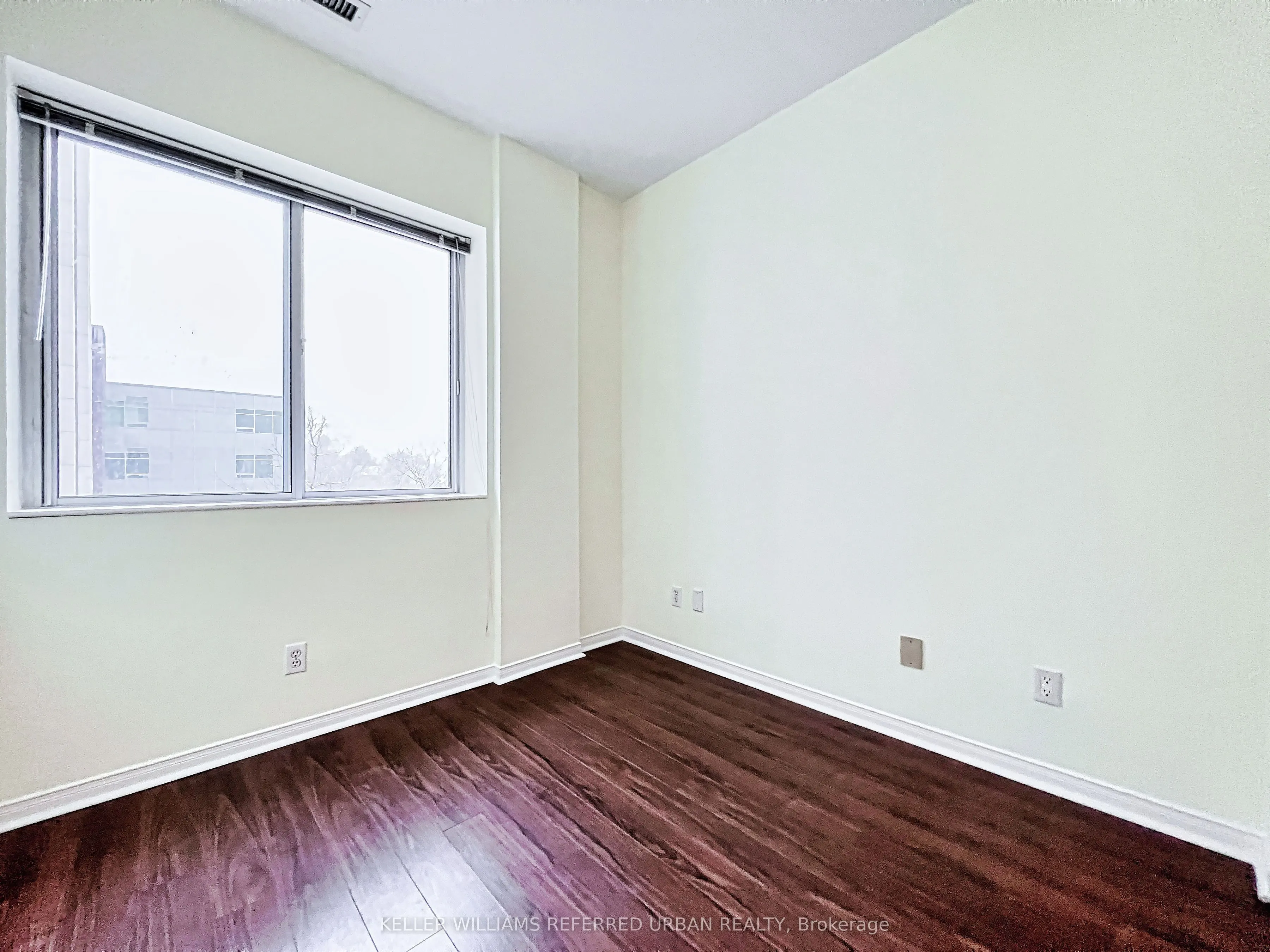 600 Eglinton Avenue E, #406