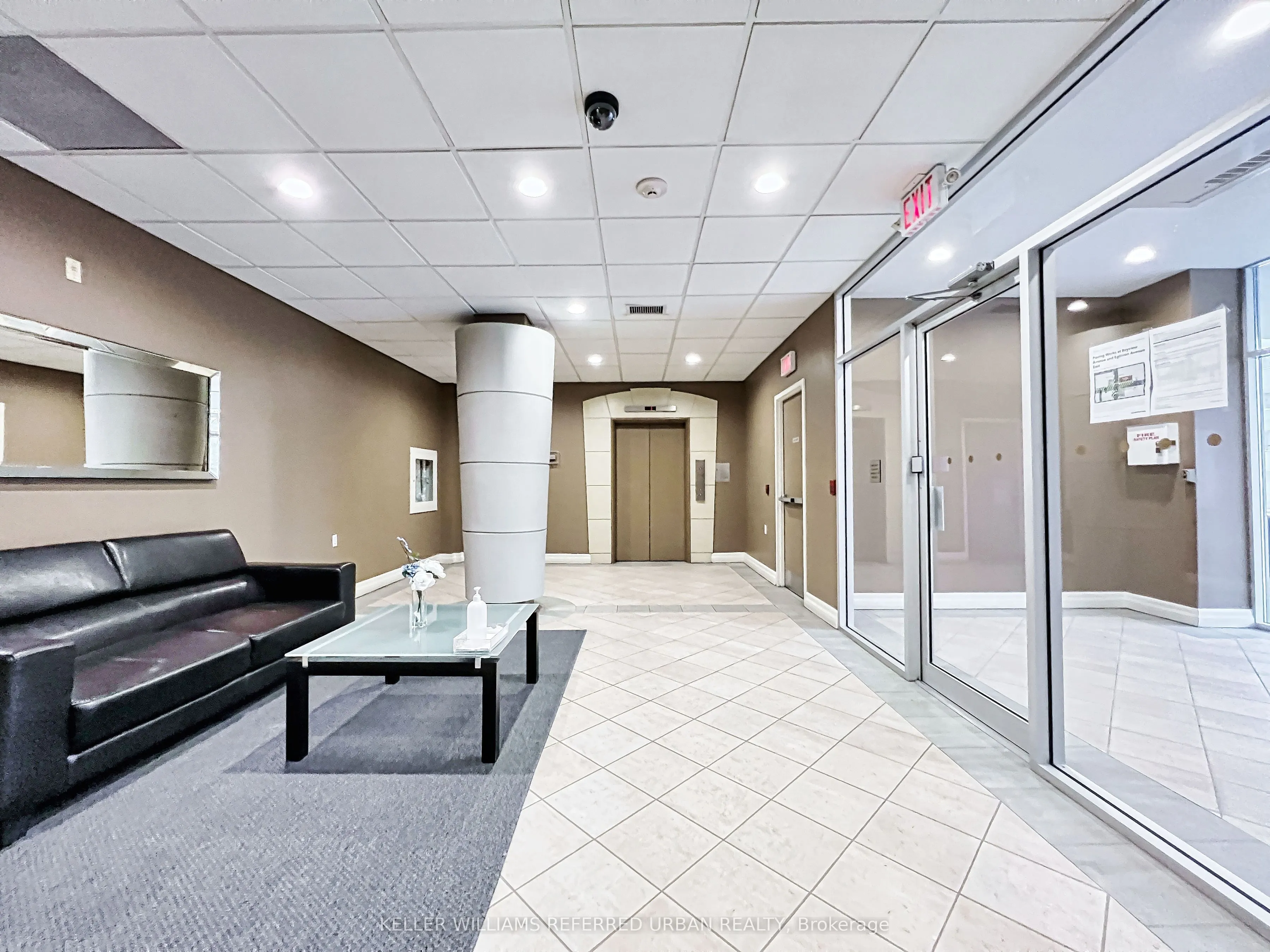 600 Eglinton Avenue E, #406