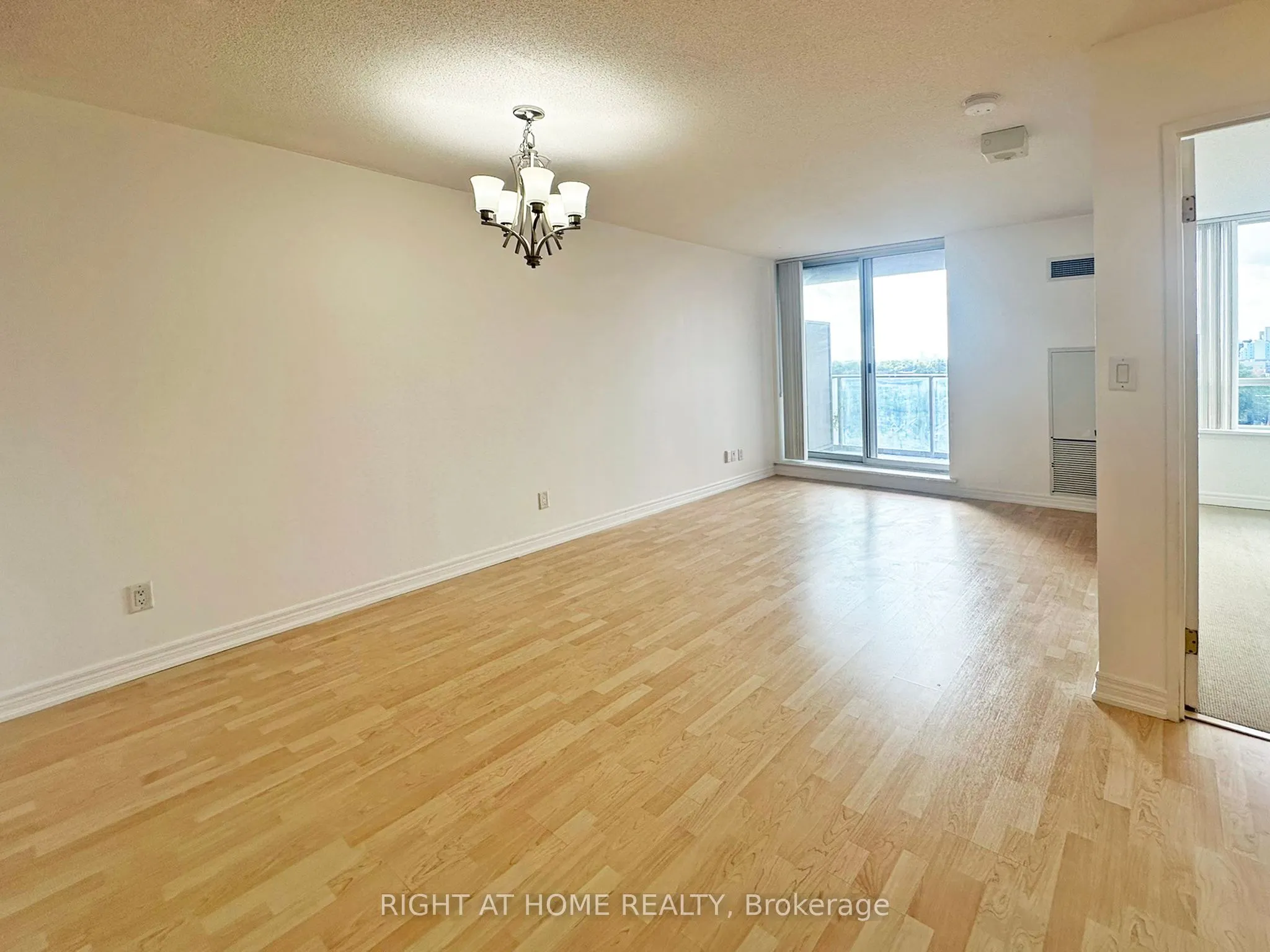 1369 Bloor Street W, #1008