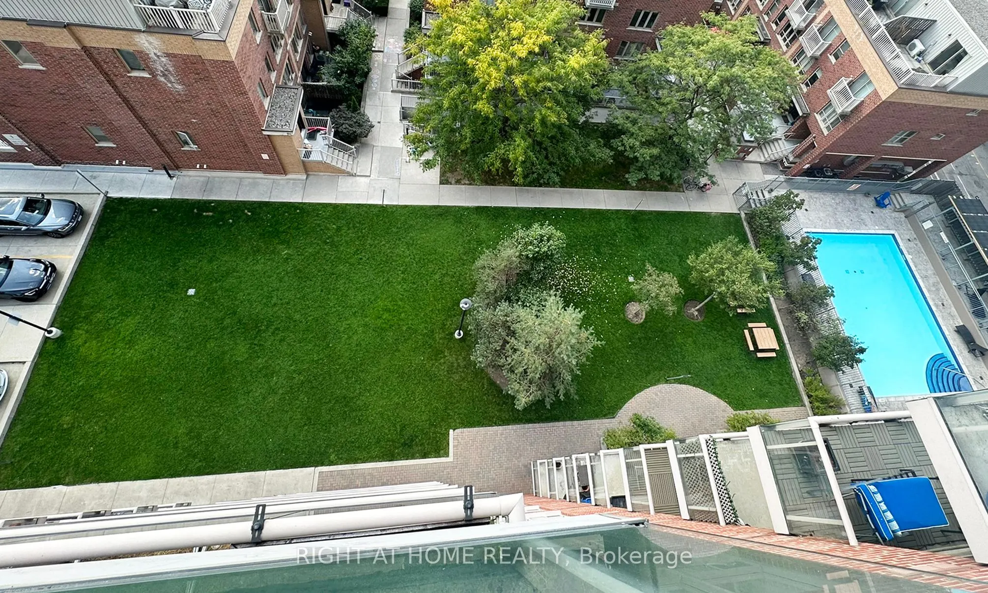 1369 Bloor Street W, #1008