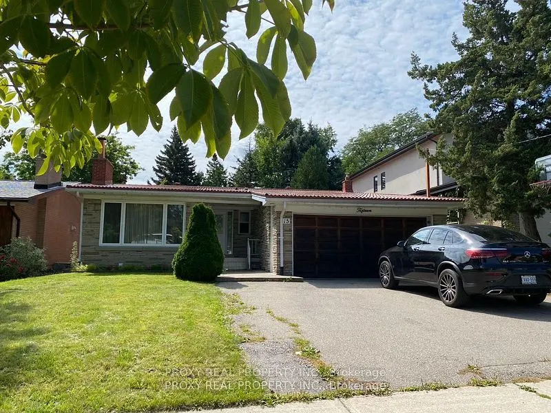 15 Blithfield Avenue S, #Lower Fl