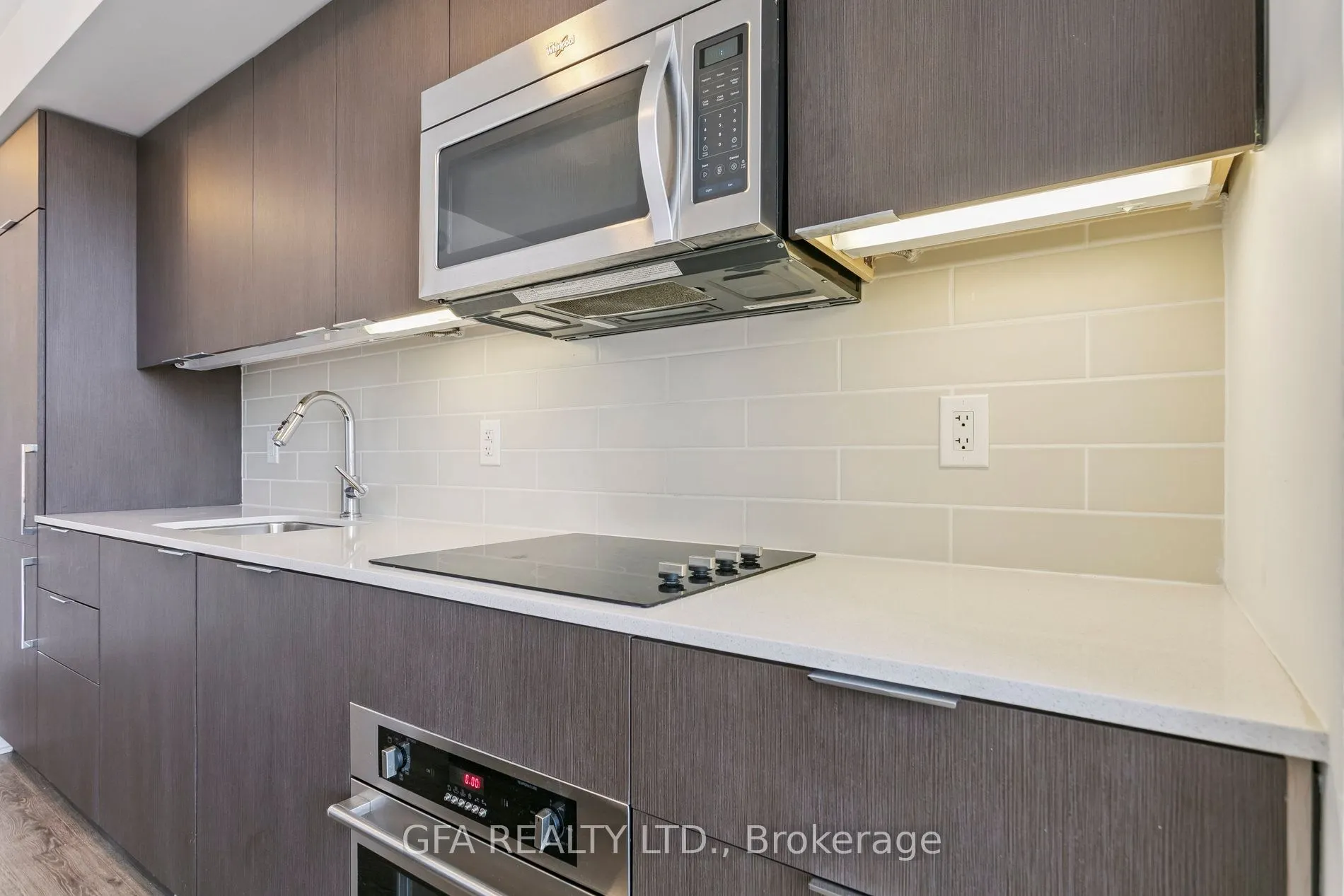 5 Hanna Avenue, #438