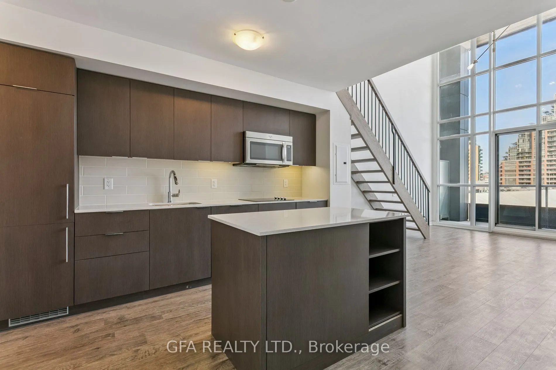 5 Hanna Avenue, #438