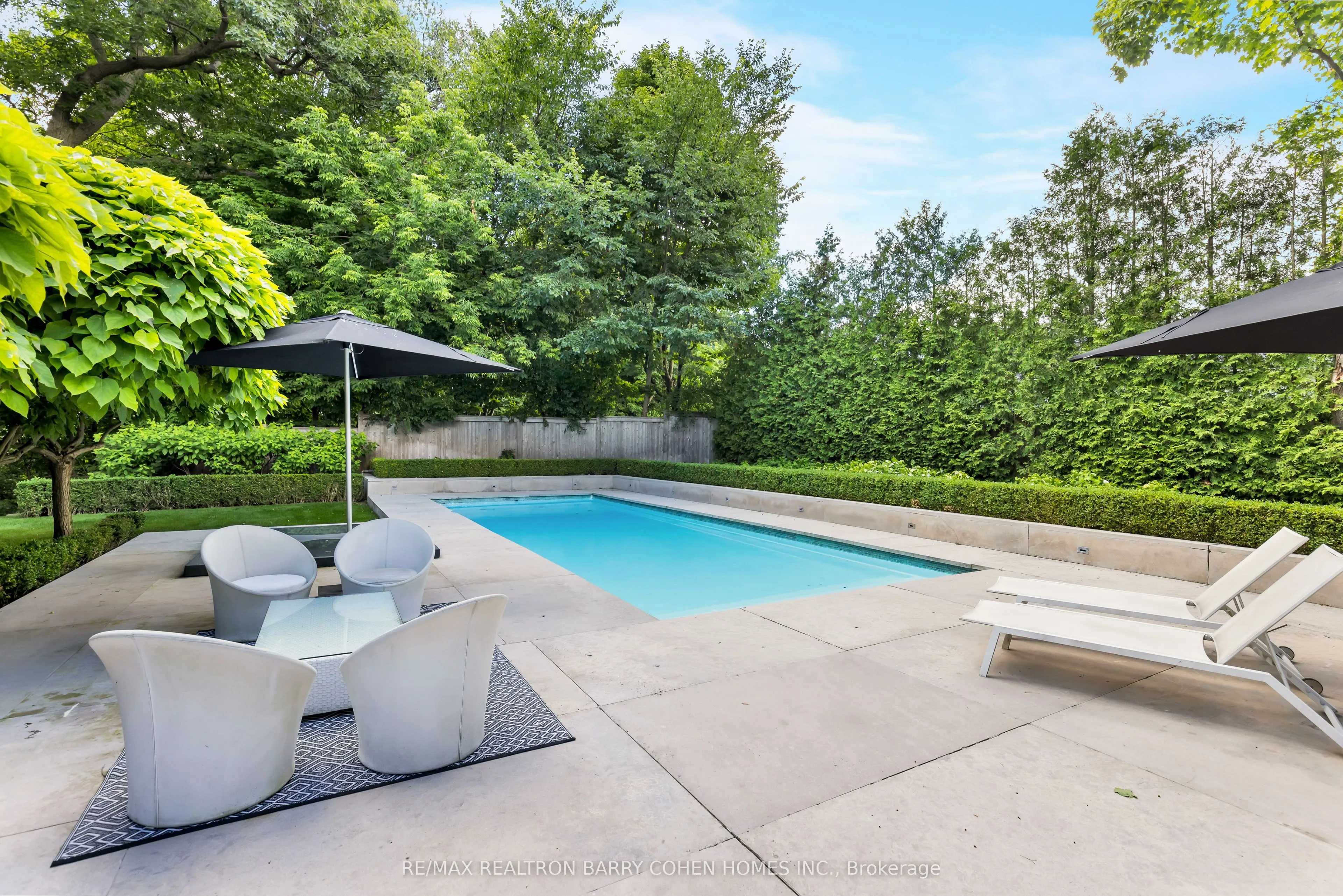 76 Arjay Crescent