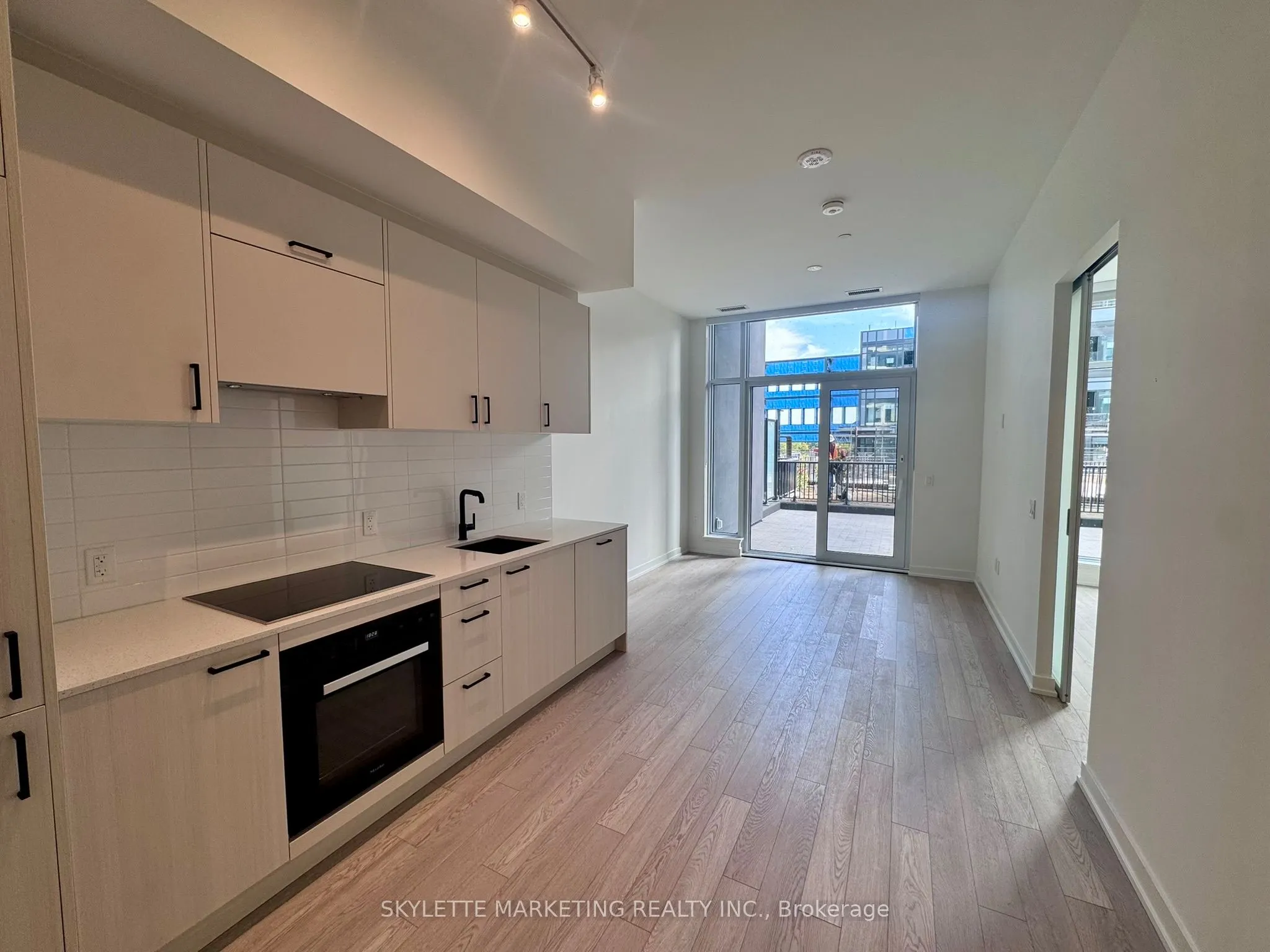 1 Kyle Lowry Road, #118