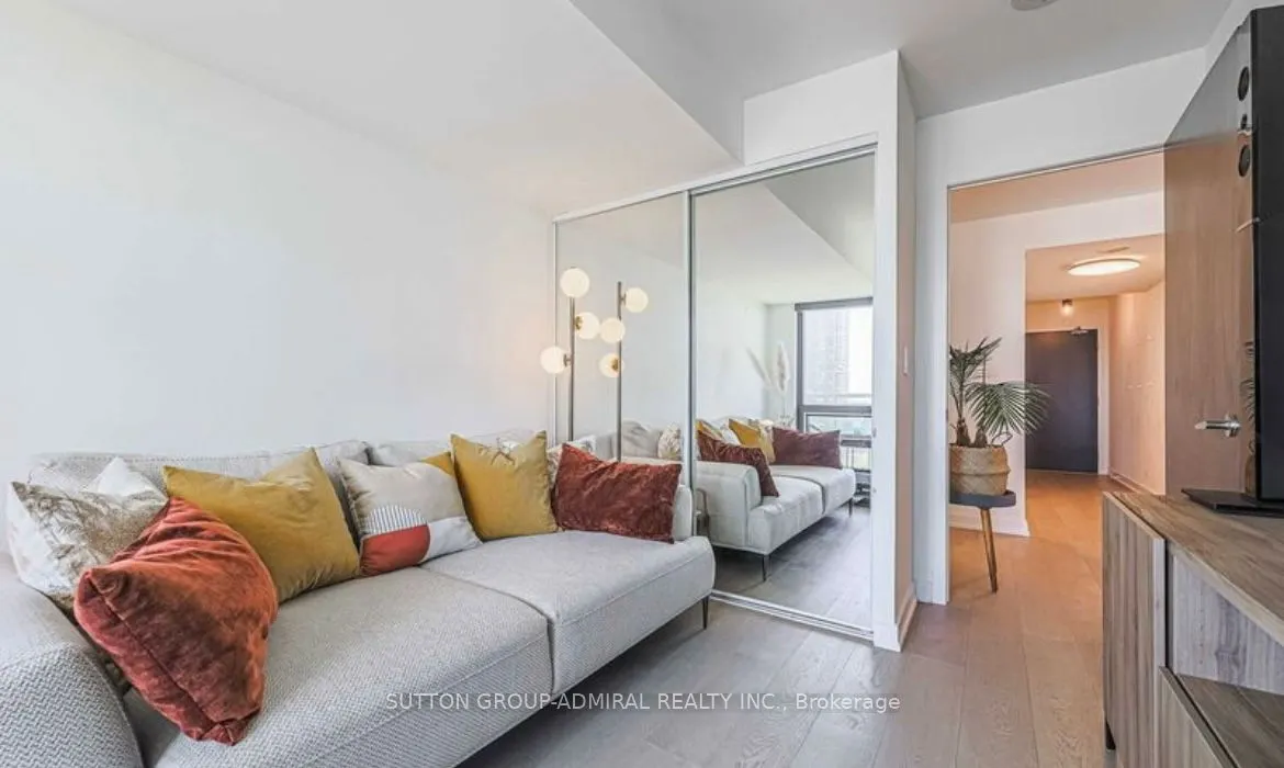 397 Front Street W, #1911