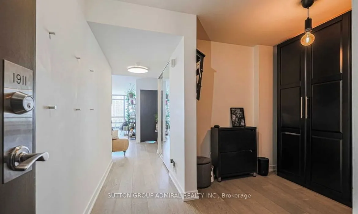 397 Front Street W, #1911