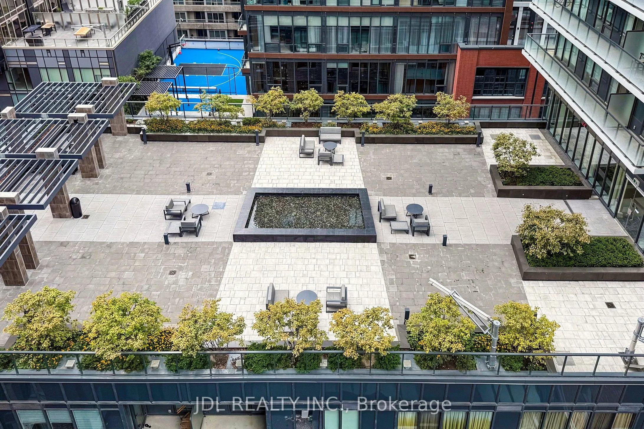 125 Blue Jays Way, #1602