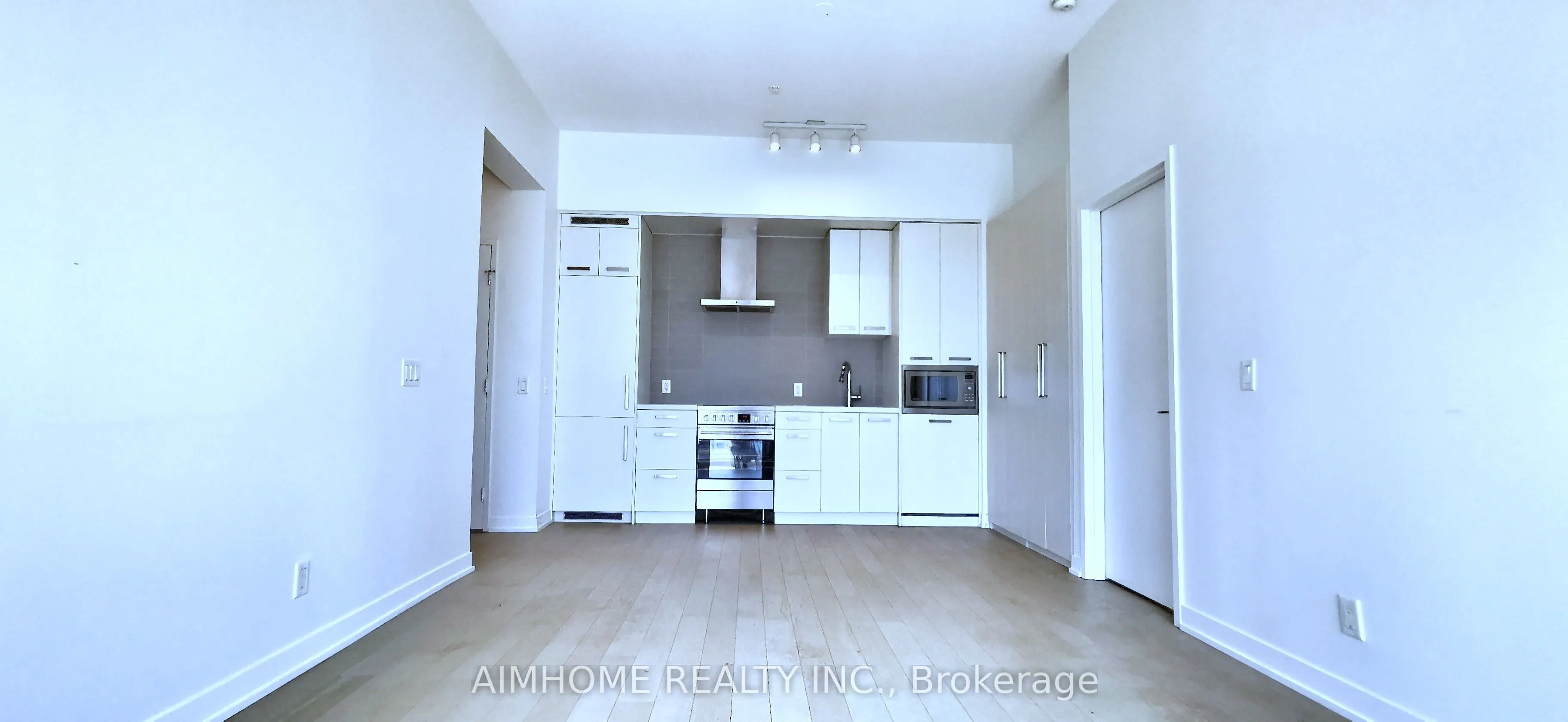 455 FRONT Street E, #N1111