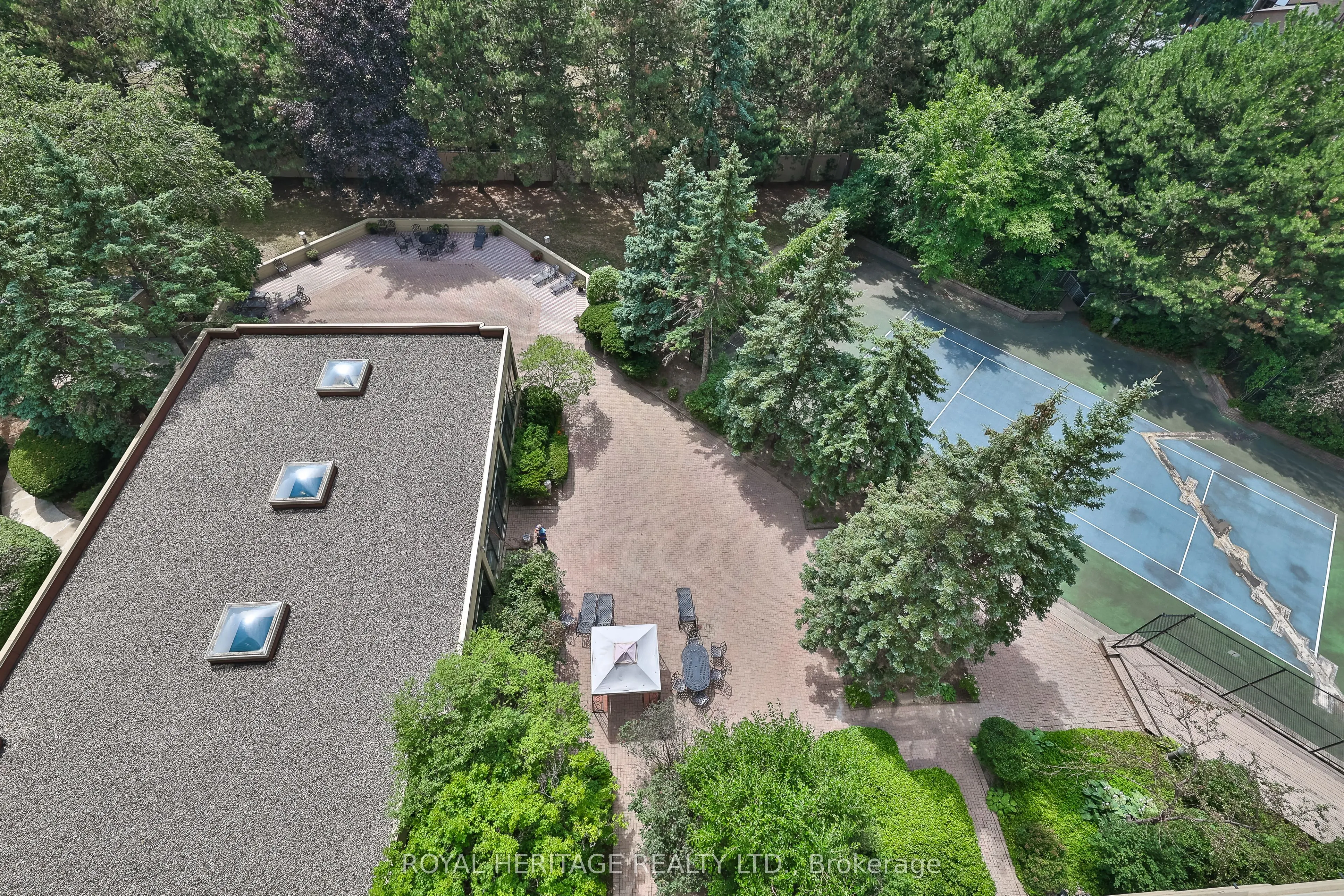 10 Torresdale Avenue, #806