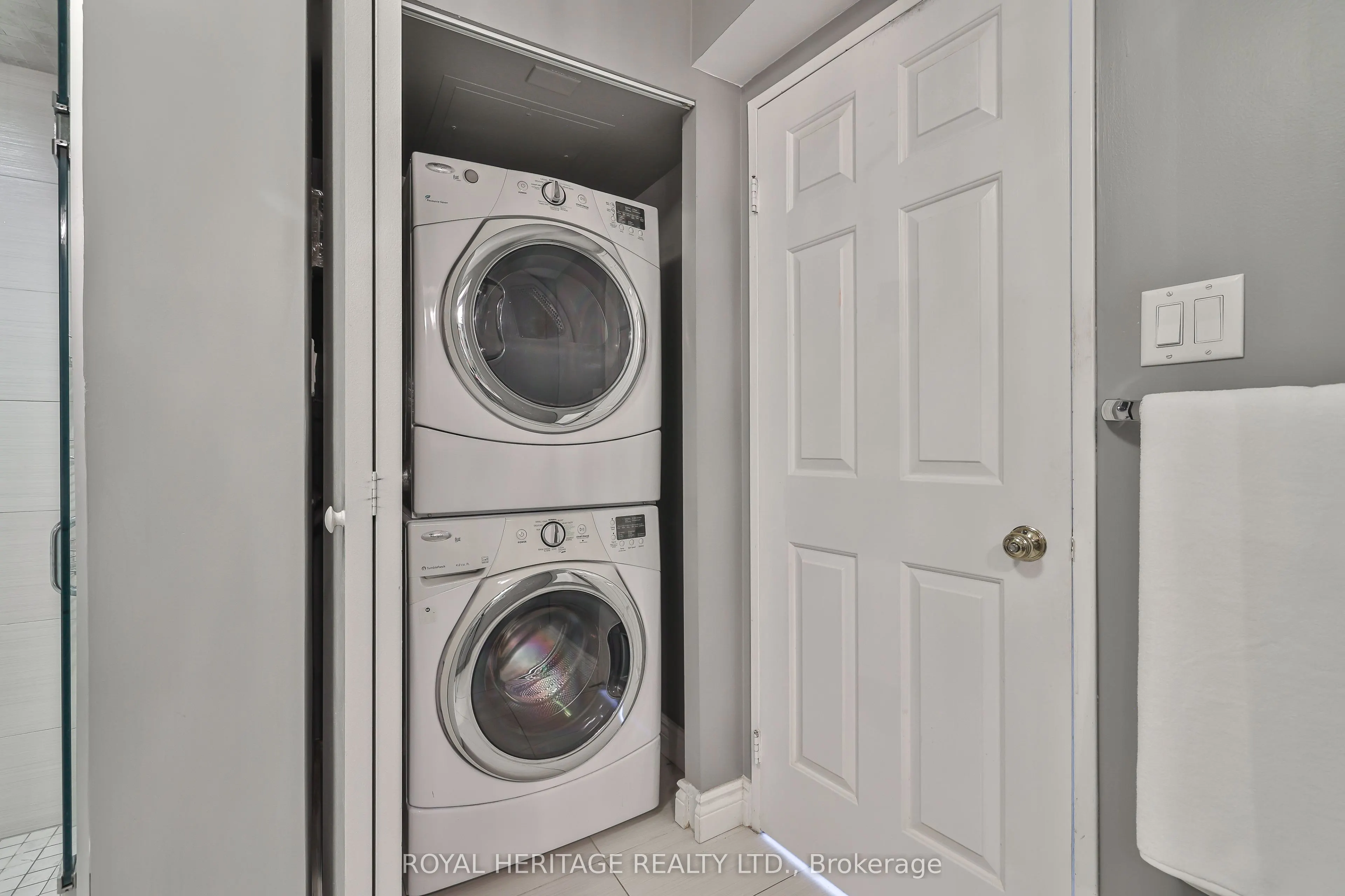 10 Torresdale Avenue, #806