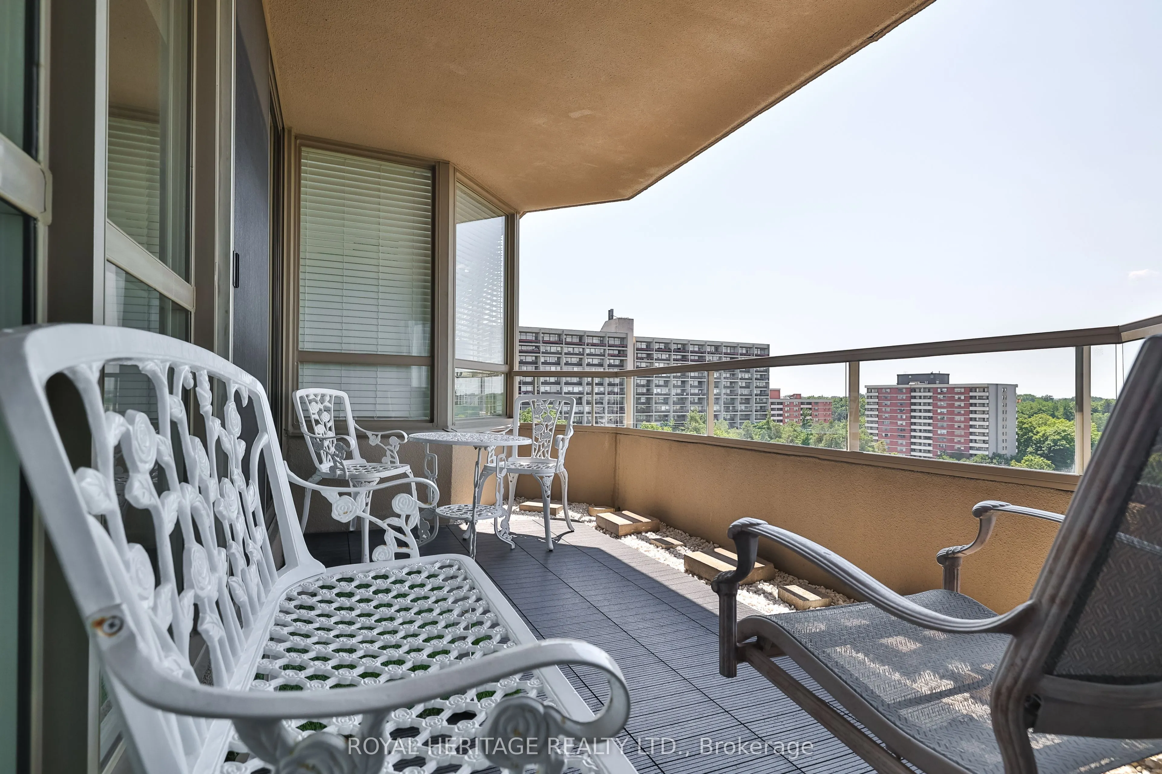 10 Torresdale Avenue, #806