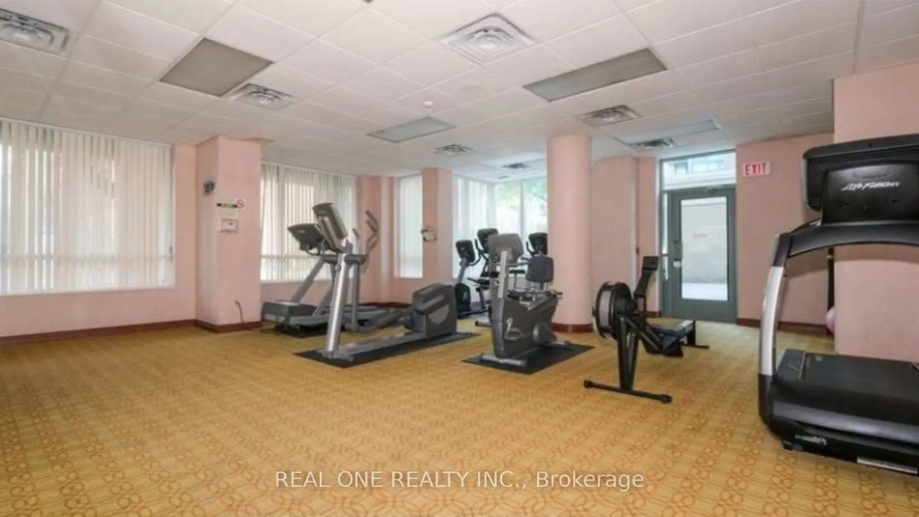 29 Pemberton Avenue, #902