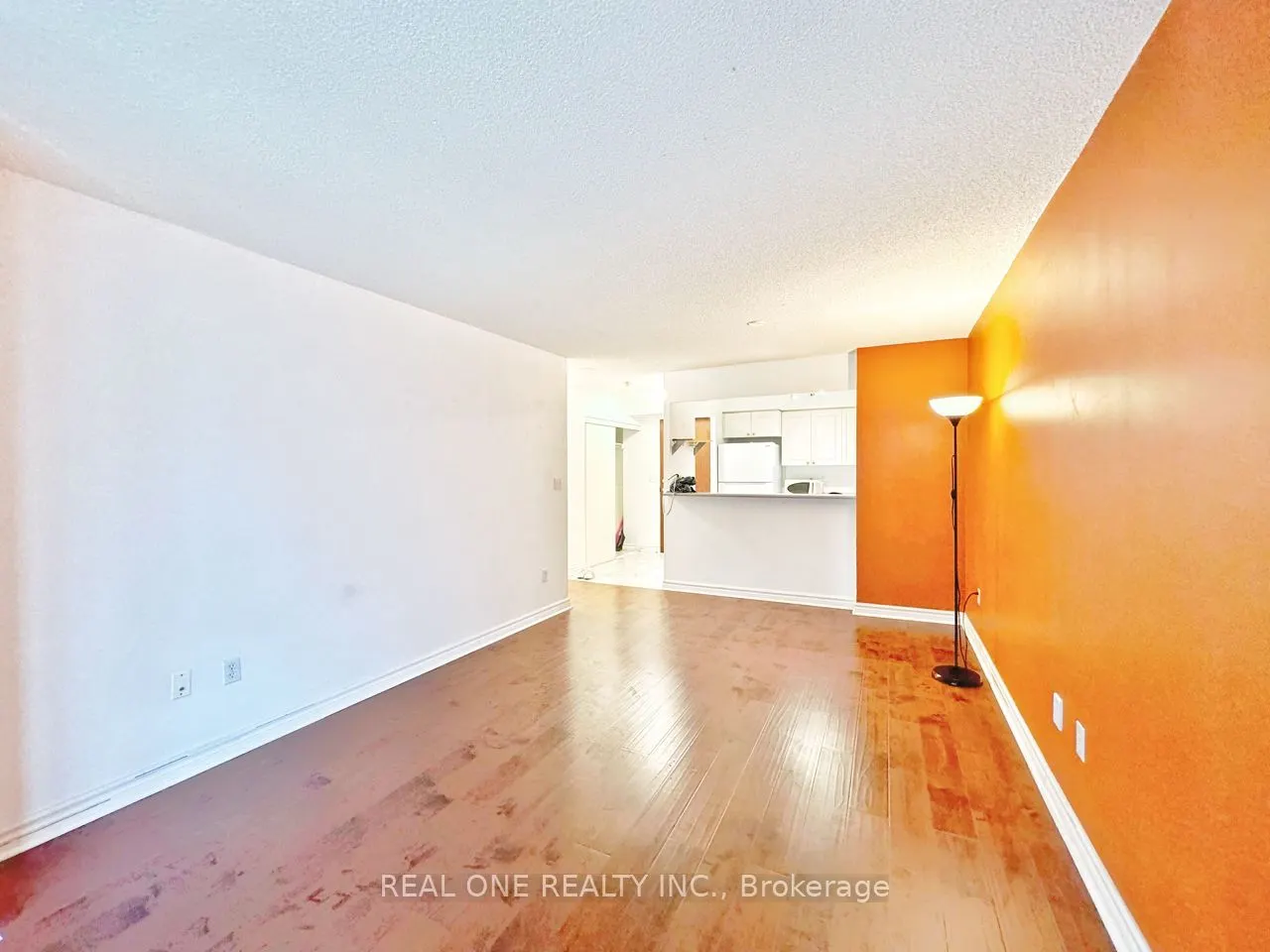 29 Pemberton Avenue, #902