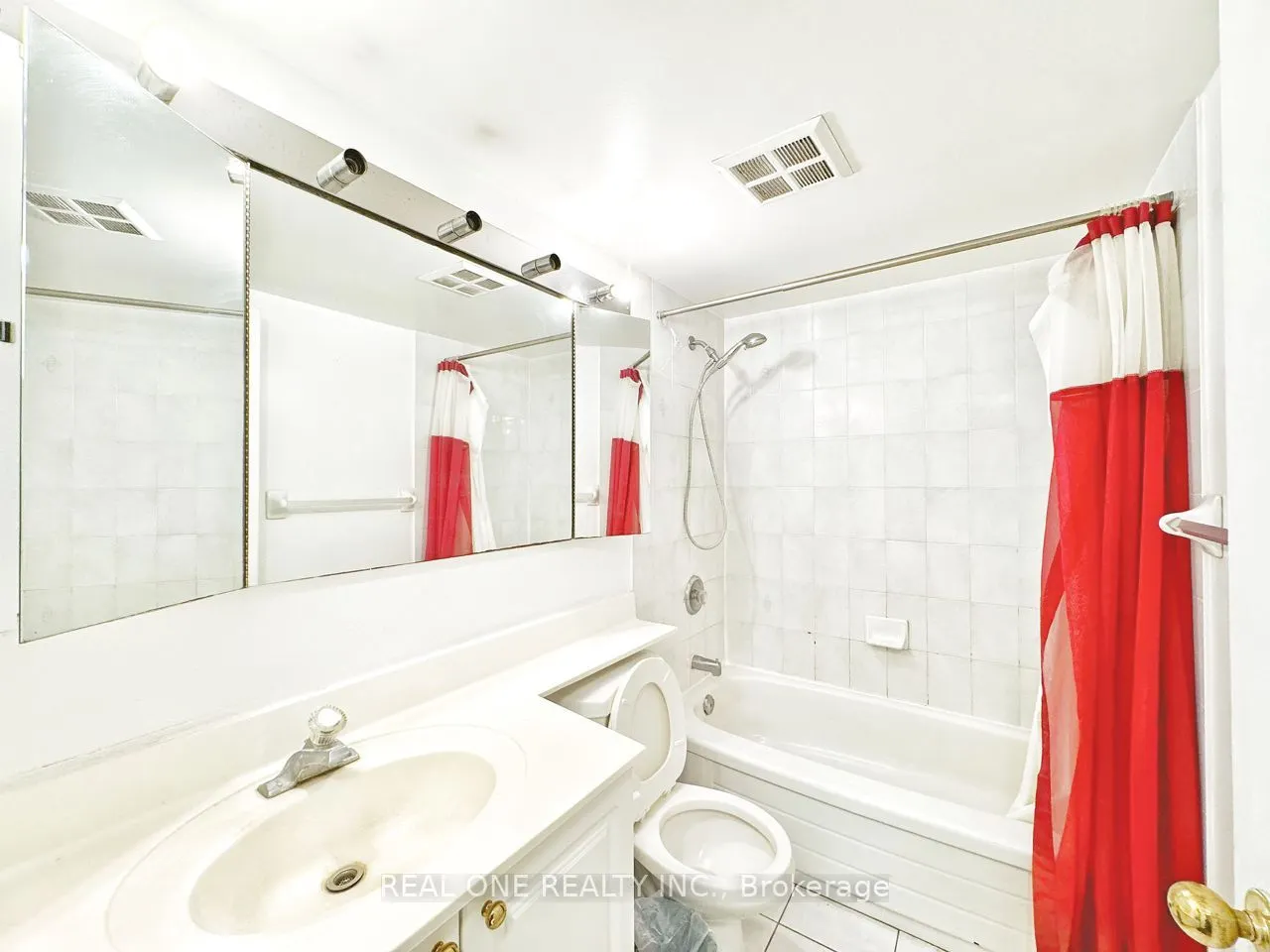 29 Pemberton Avenue, #902