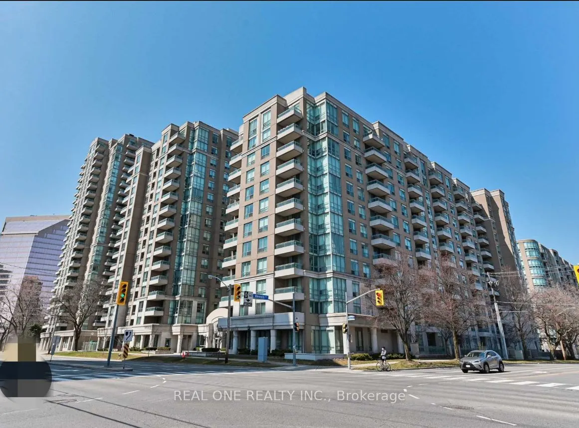 29 Pemberton Avenue, #902