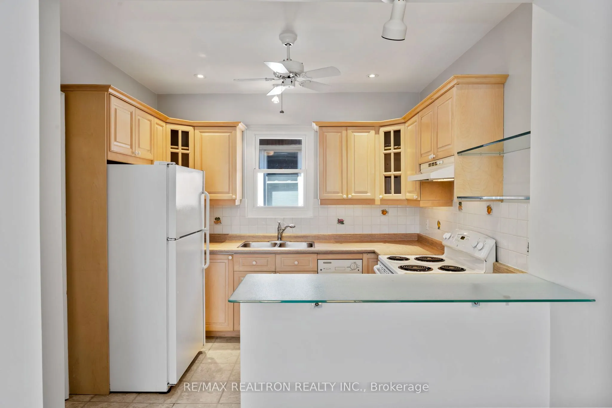 26 Braemar Avenue, #Upper Floor