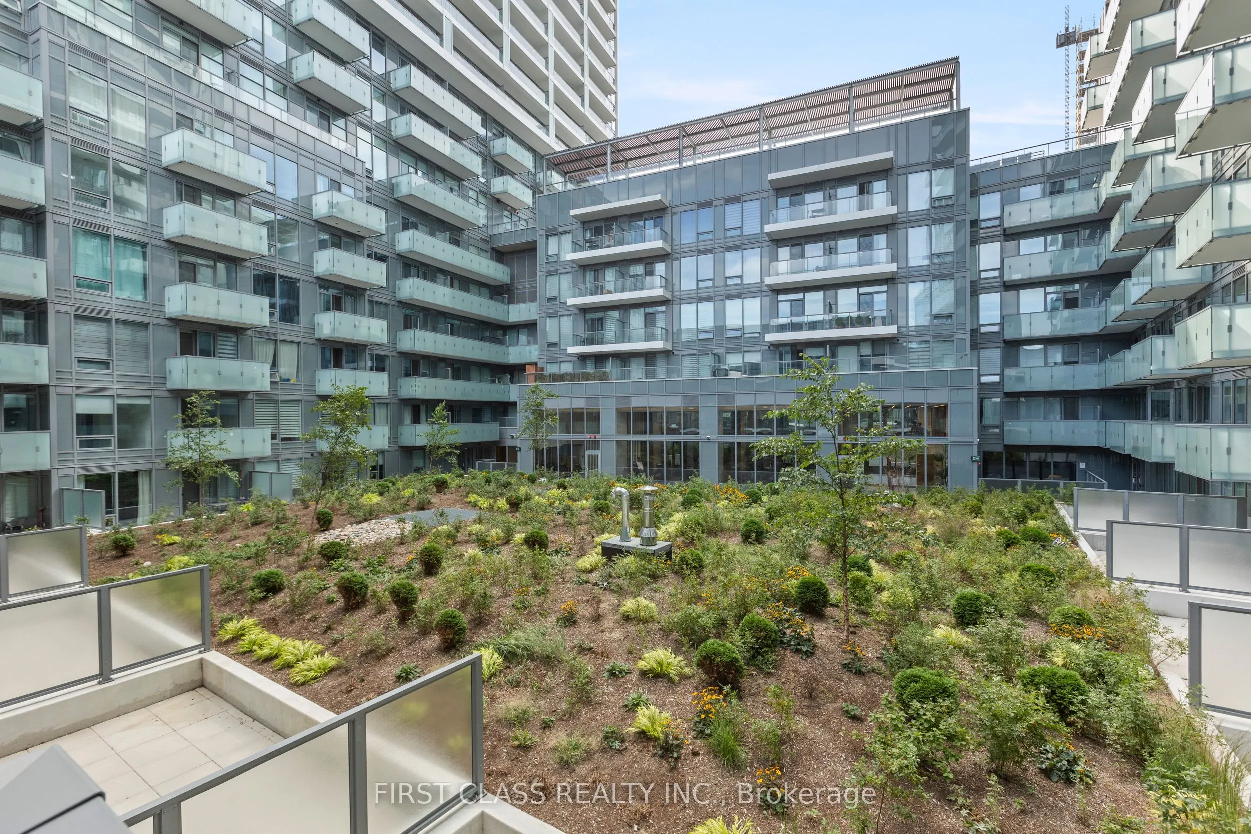 8 Olympic Gdn Drive, #N329