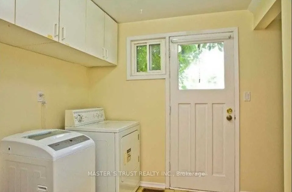 251 Kingslake Road