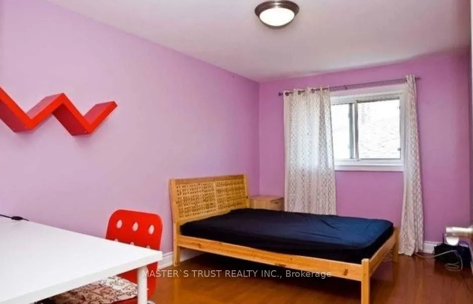 251 Kingslake Road