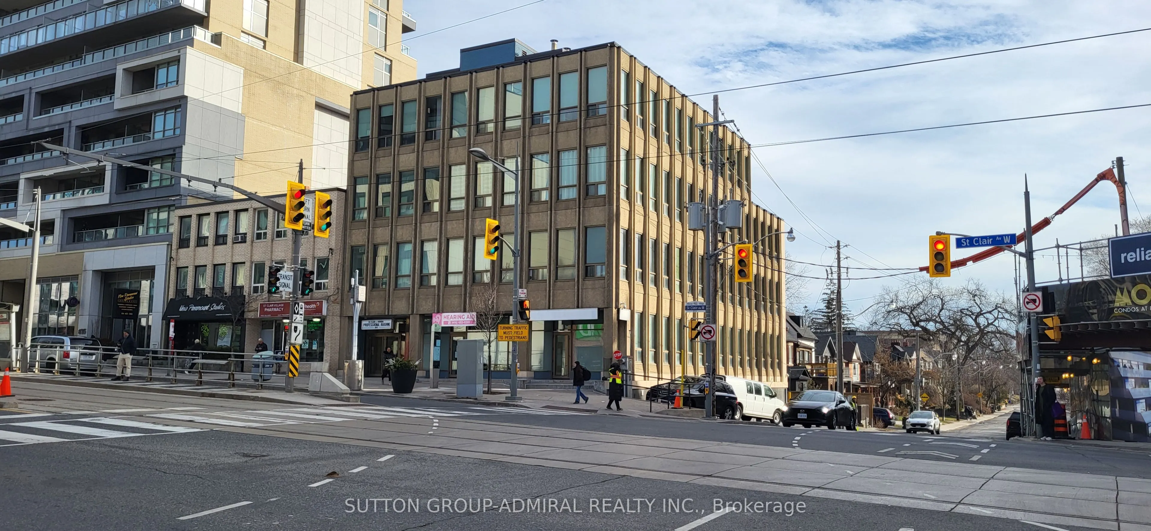 845 St Clair Avenue W, #204